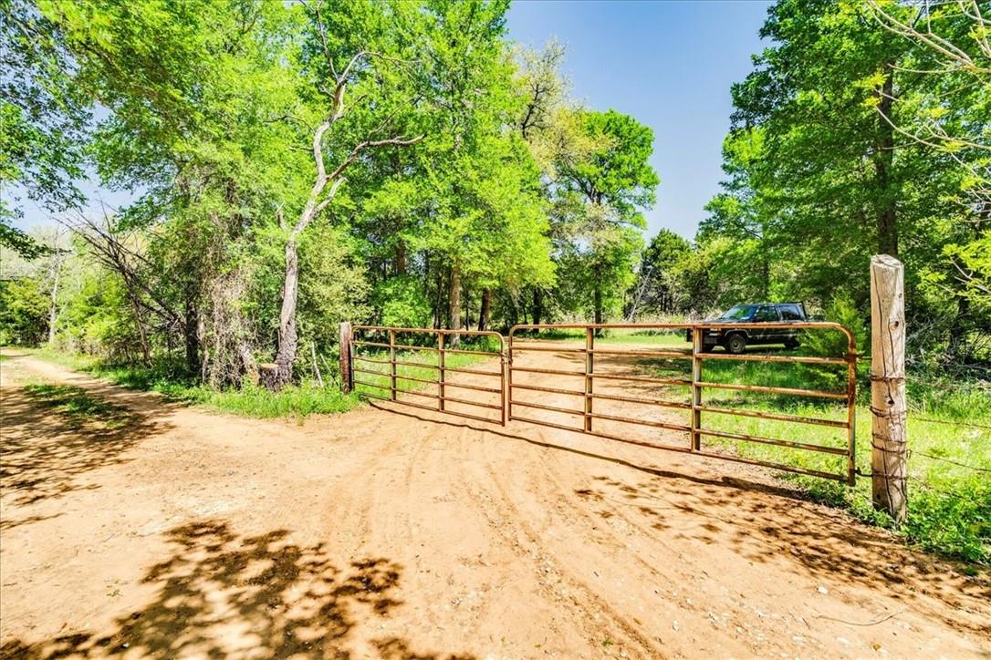Listing photo 1 of 497  Mount Pleasant Rd  #A