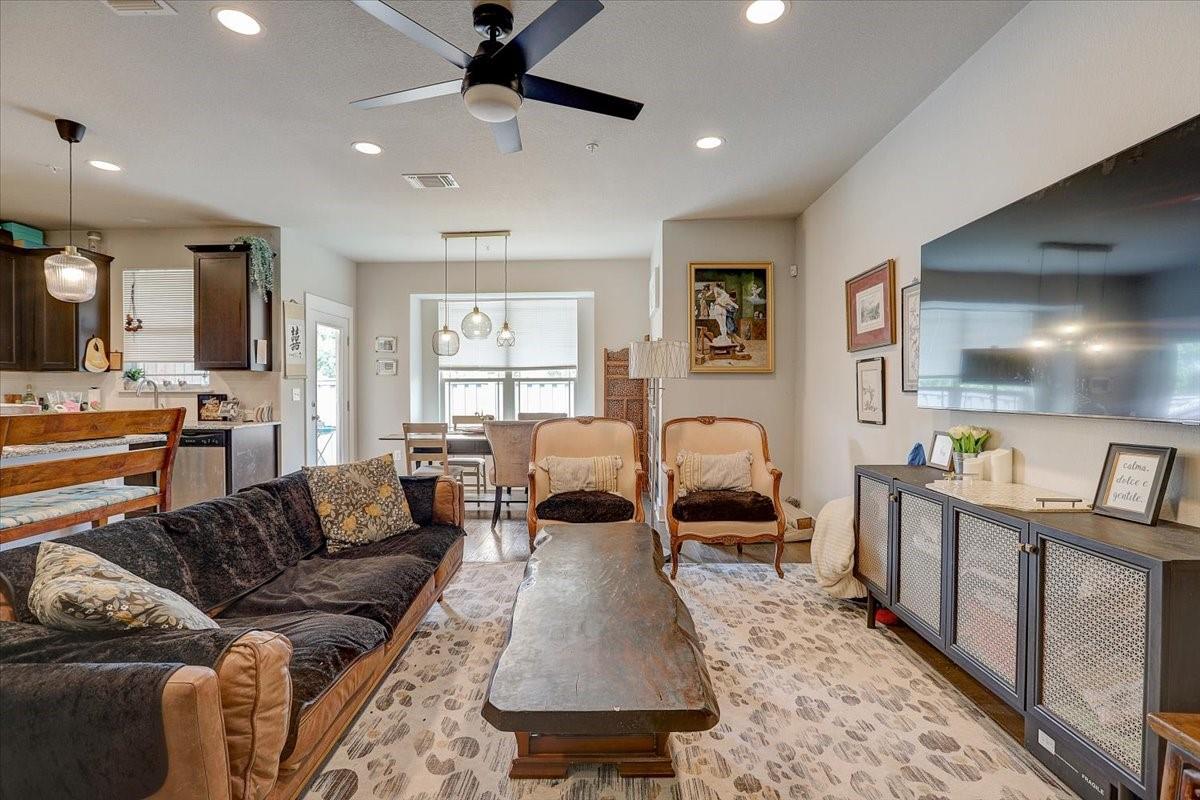 Listing photo 1 of 7514  Wildcat Pass