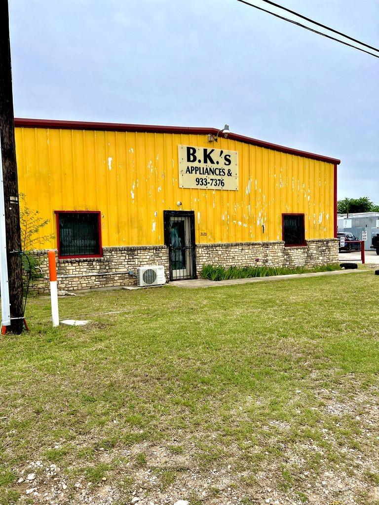 Listing photo 1 of 2020  Interstate 35 None