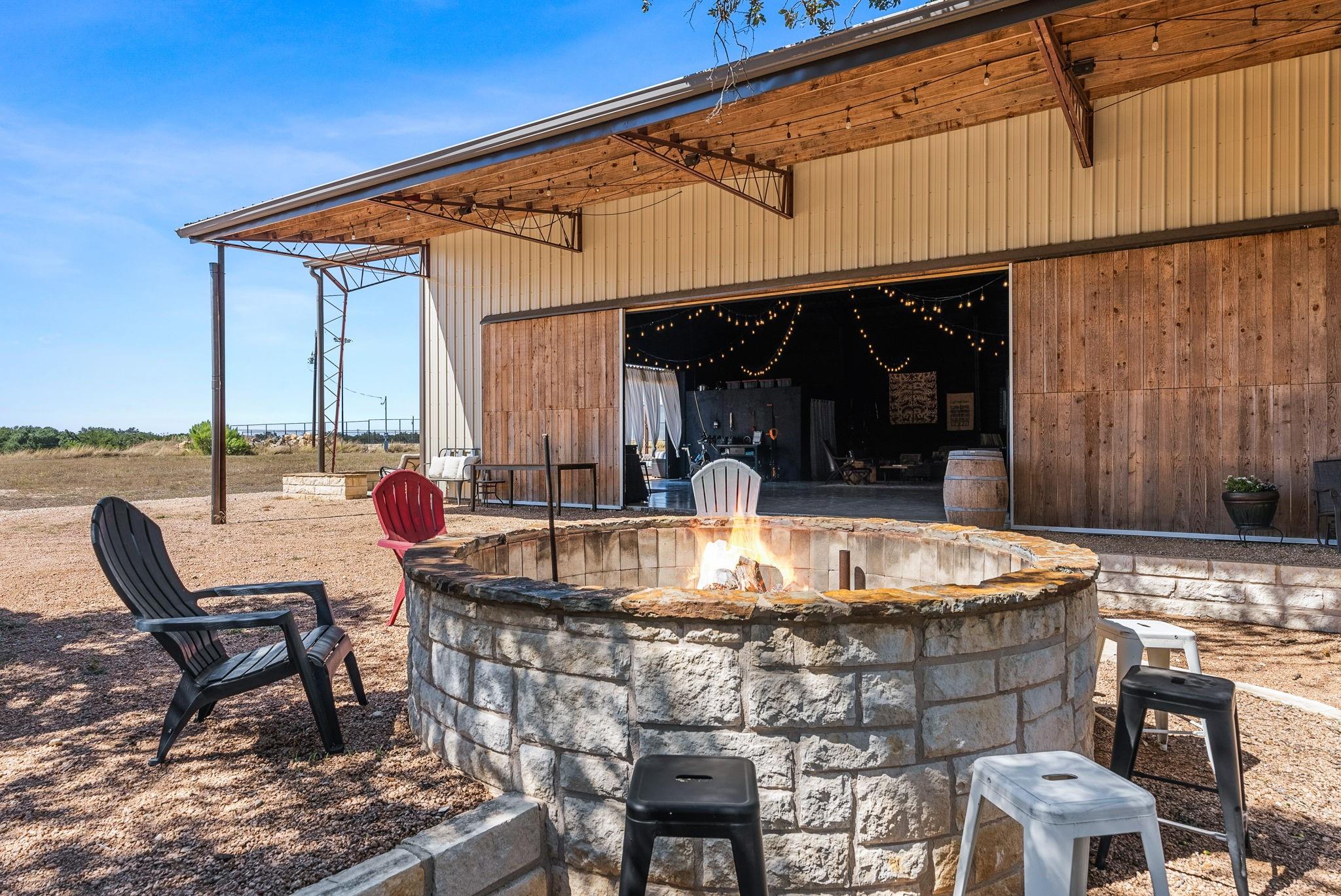 Listing photo 1 of 7394  Creek Rd