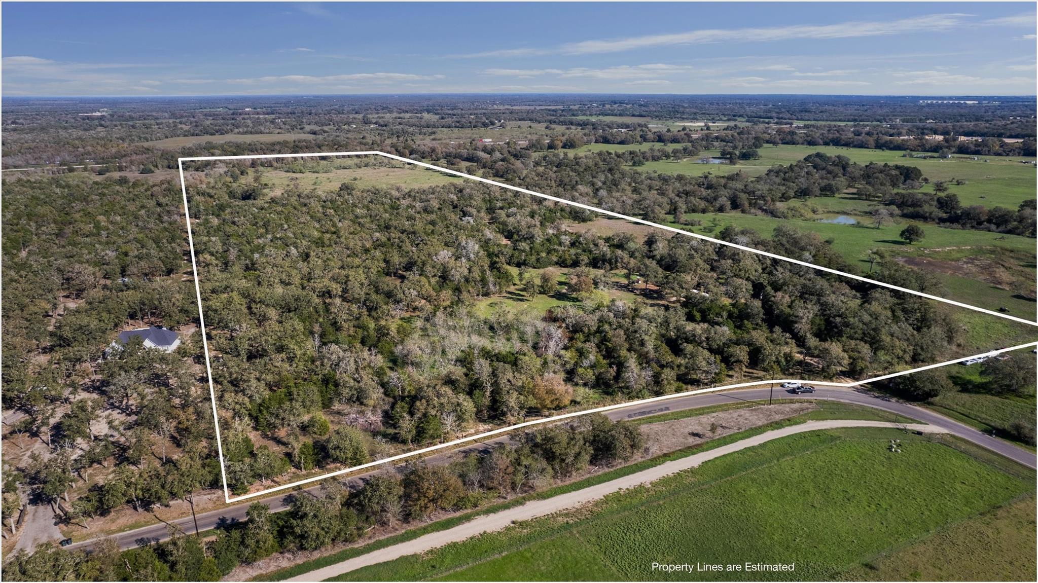 Listing photo 1 of 221  Old Waelder Rd