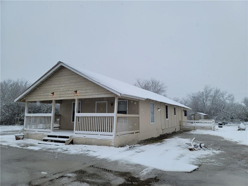 Listing photo 1 of 18501  Blake Manor Rd