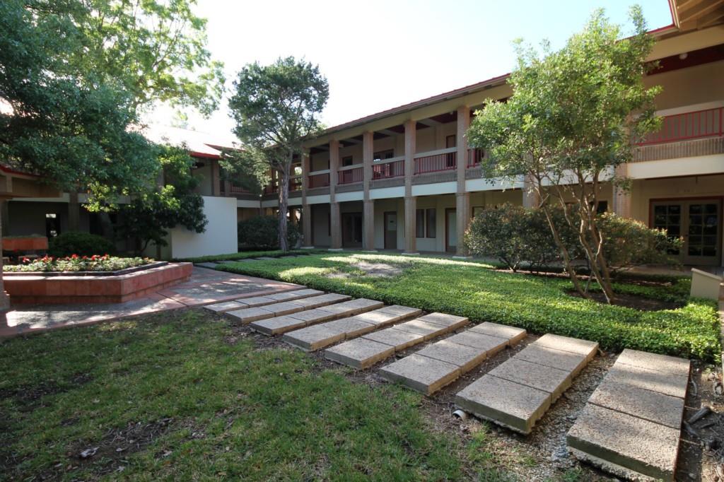 Listing photo 1 of 12325  Hymeadow Bdg 2 Dr  #201