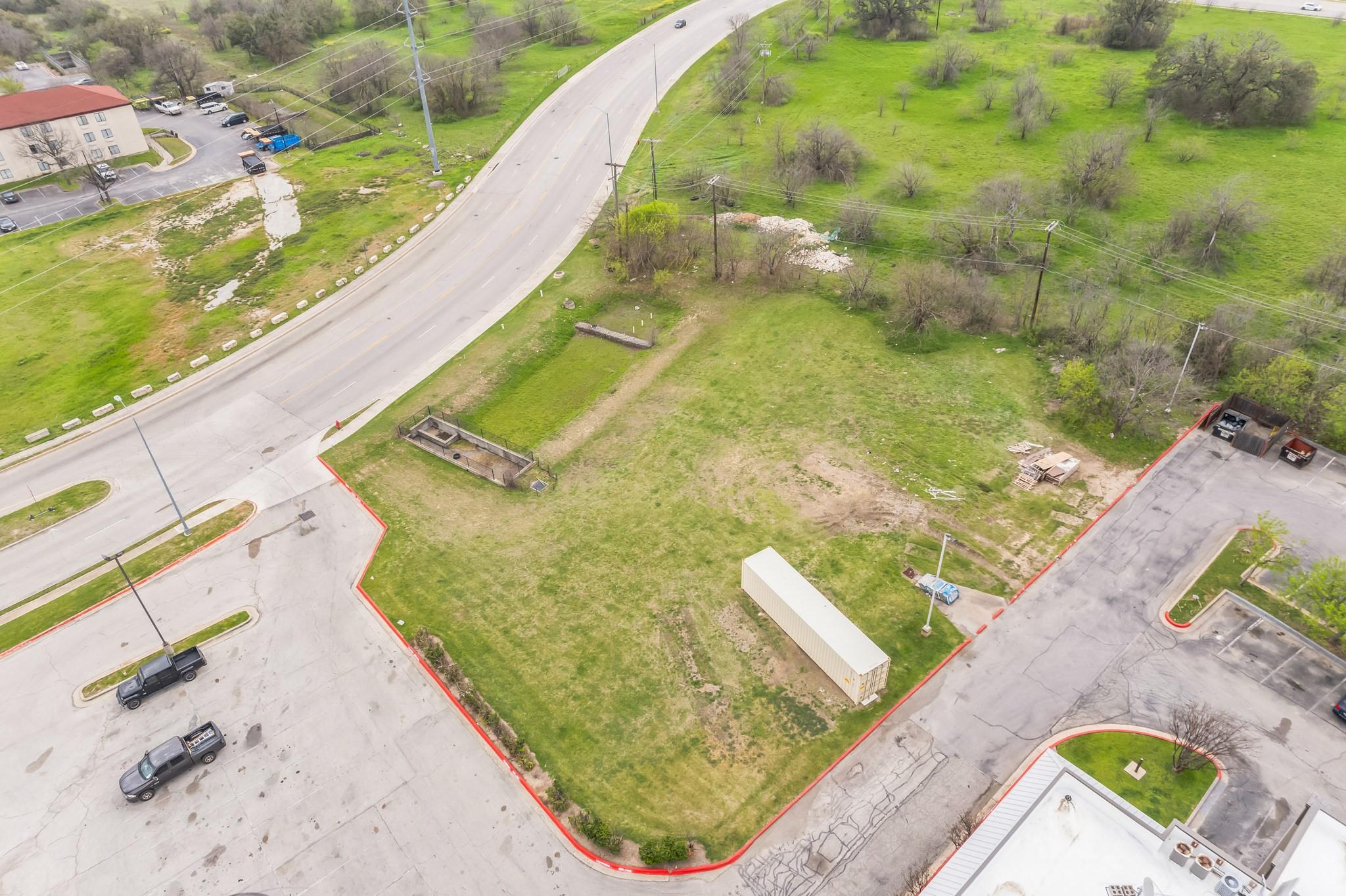 Listing photo 1 of 350  Chisholm Pkwy
