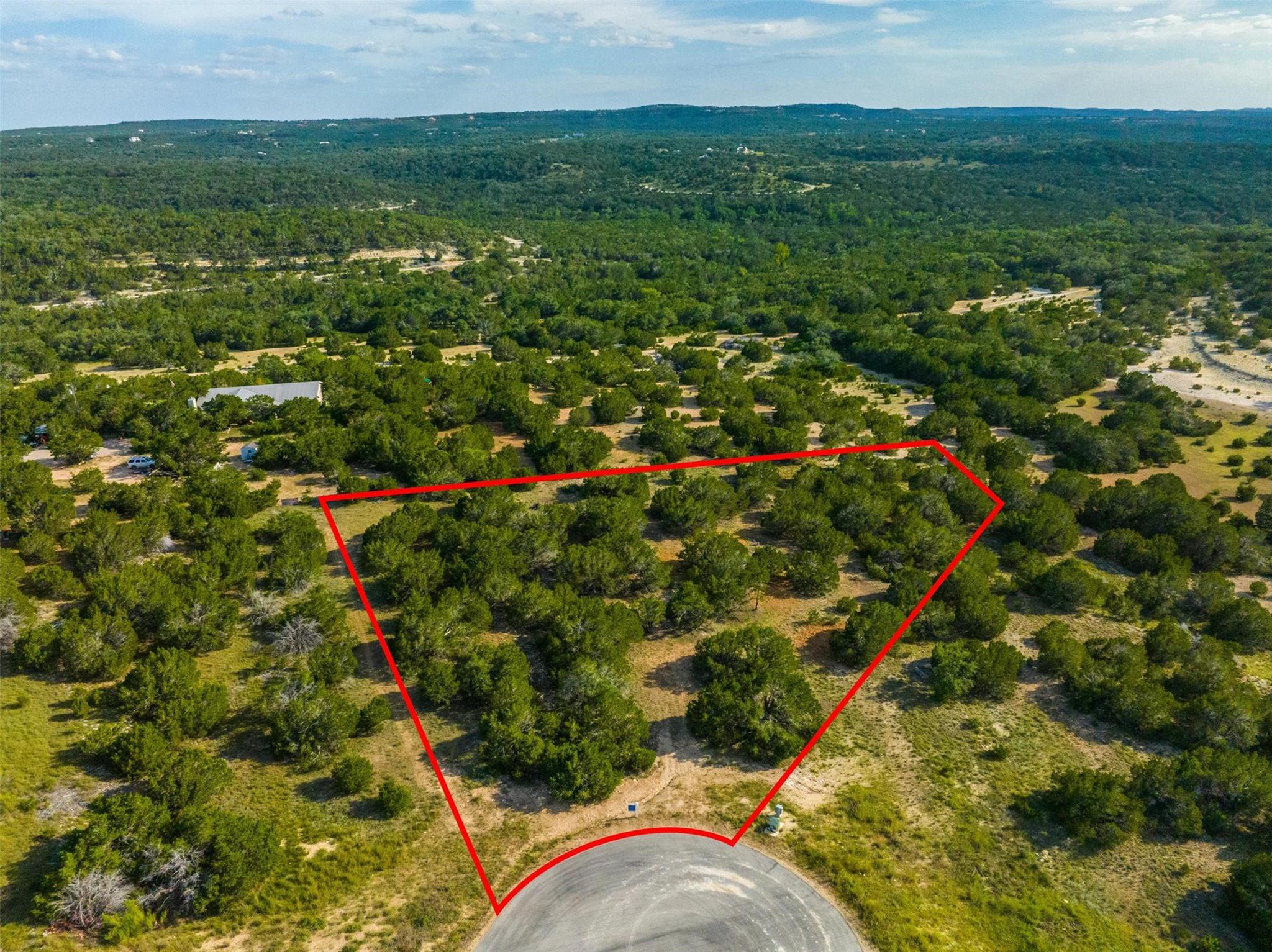Listing photo 1 of 559  Vail River Rd