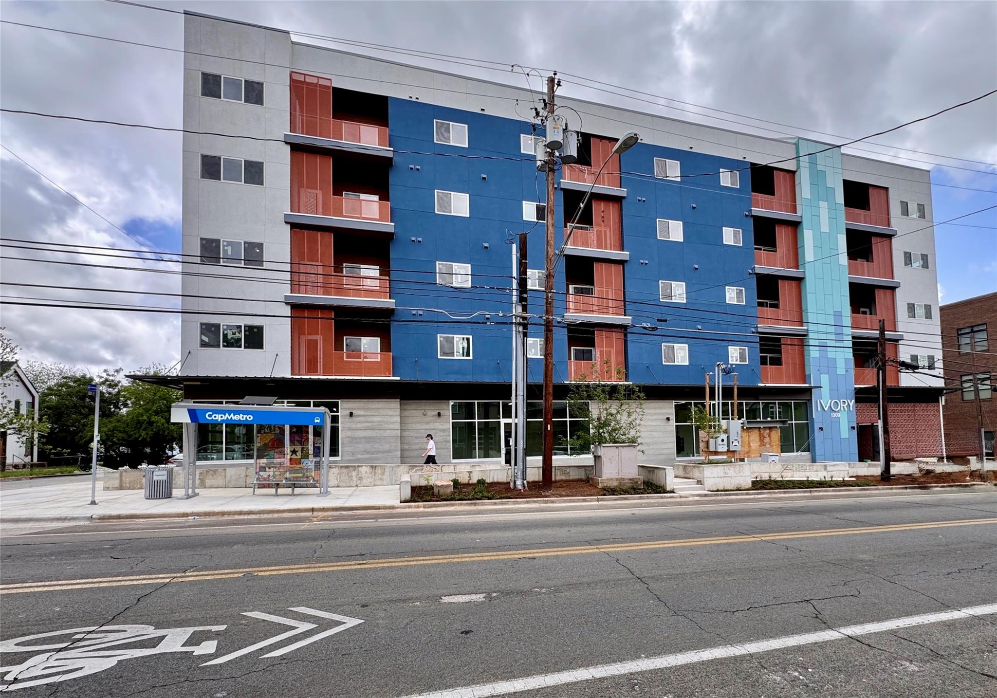 Listing photo 1 of 1309  Chicon St  #202