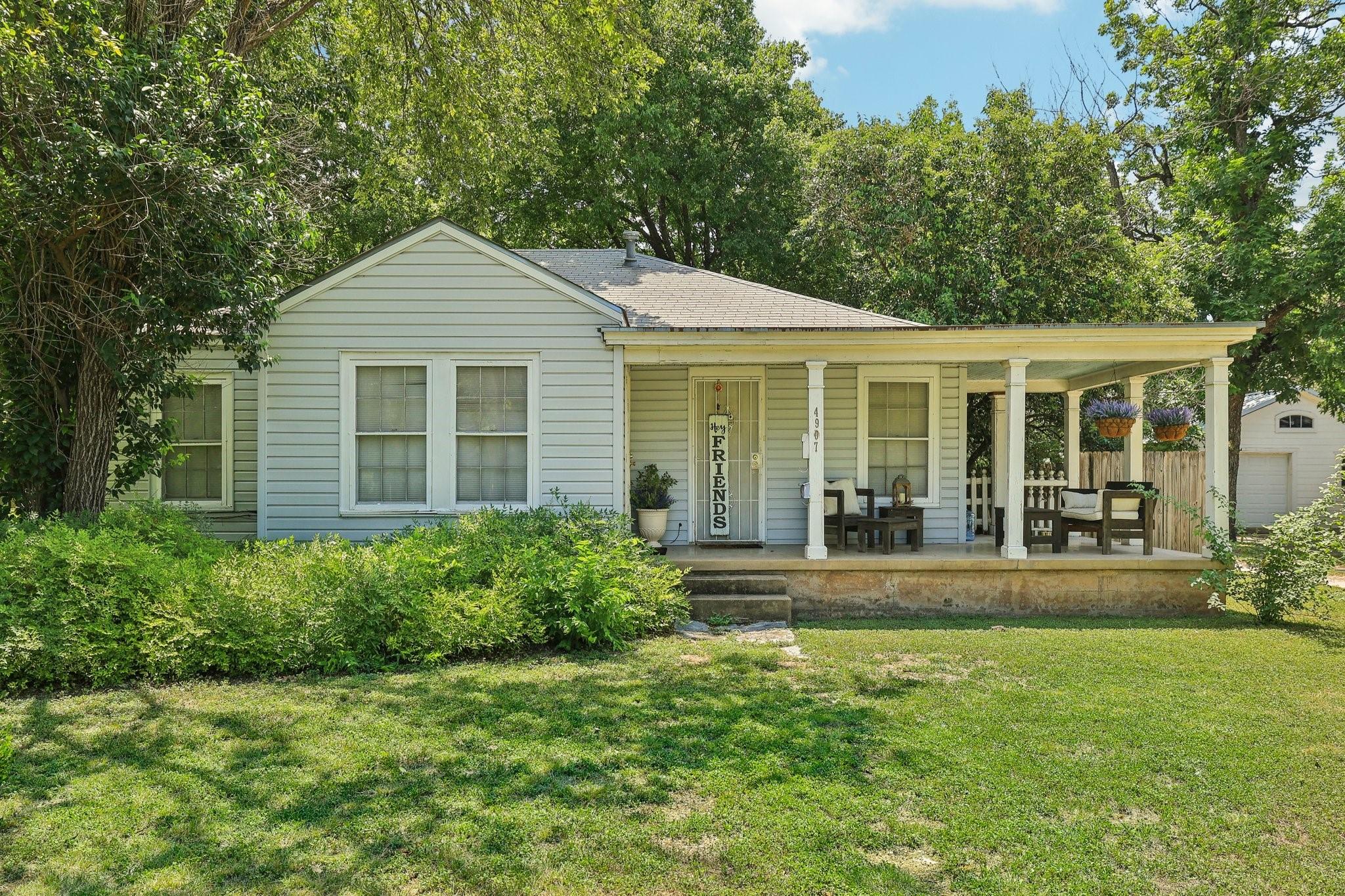 Listing photo 1 of 4907  Harmon Ave