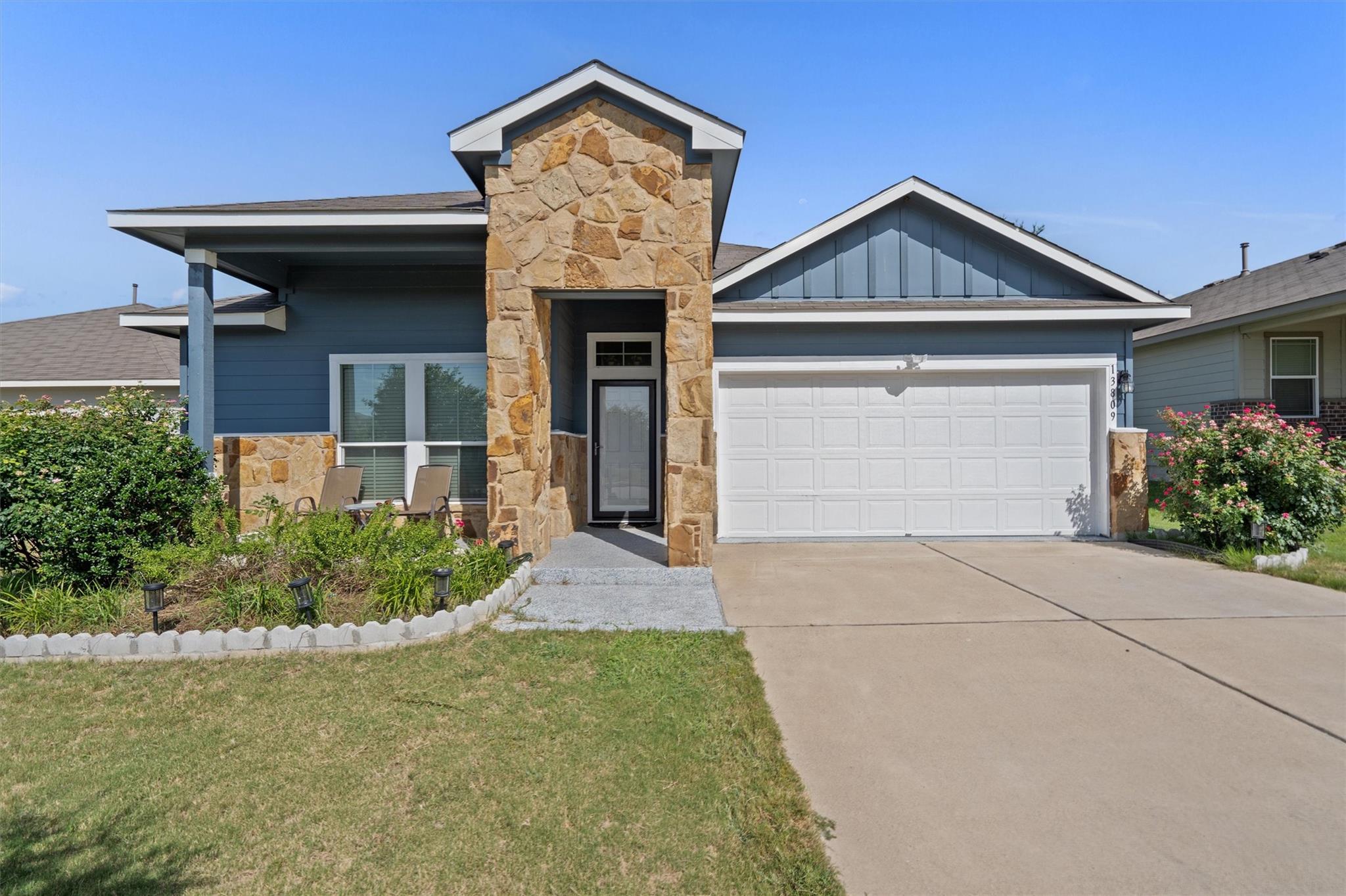Listing photo 1 of 13809  Harrisglenn Dr