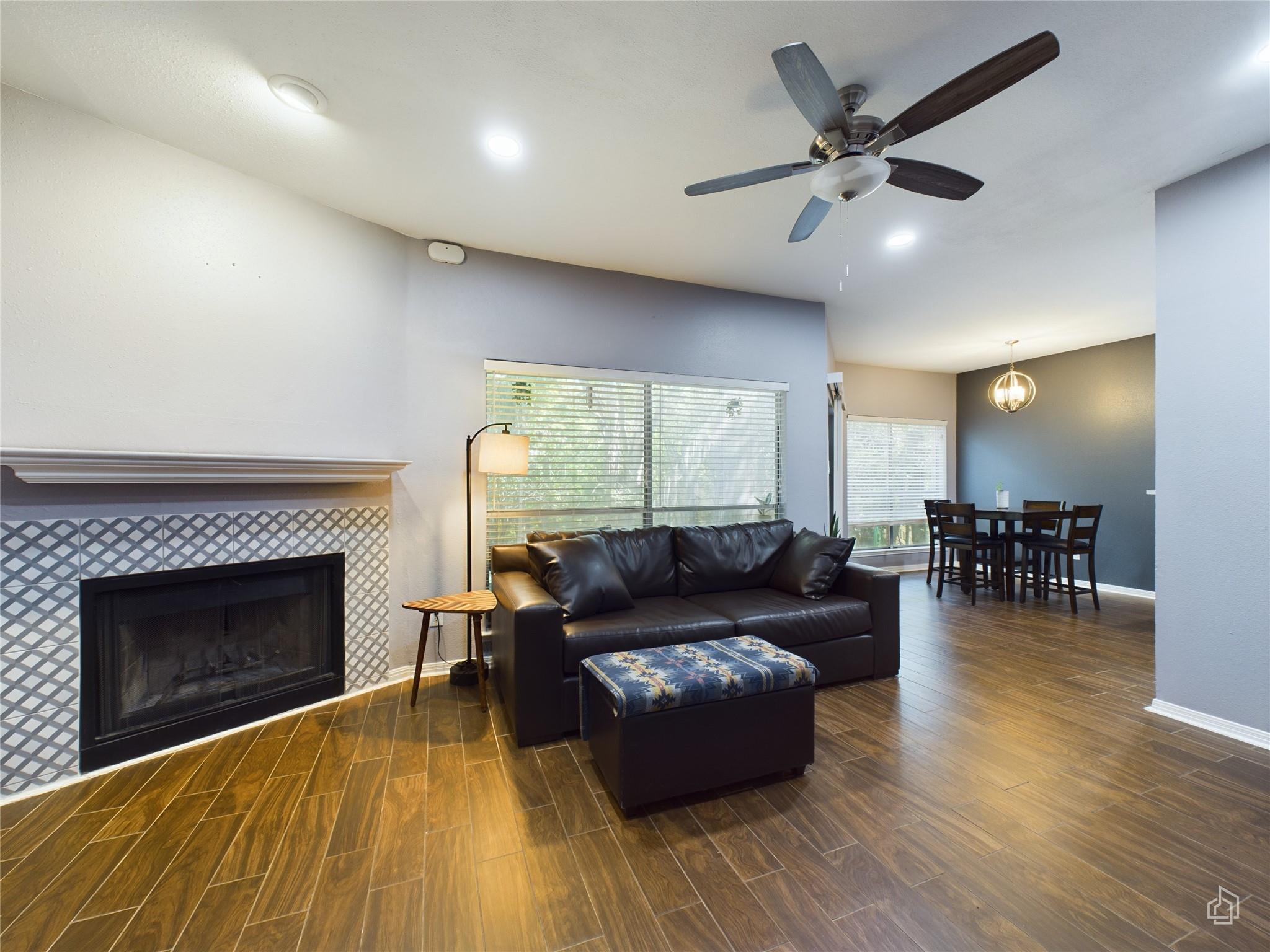 Listing photo 1 of 2450  Wickersham Ln  #501