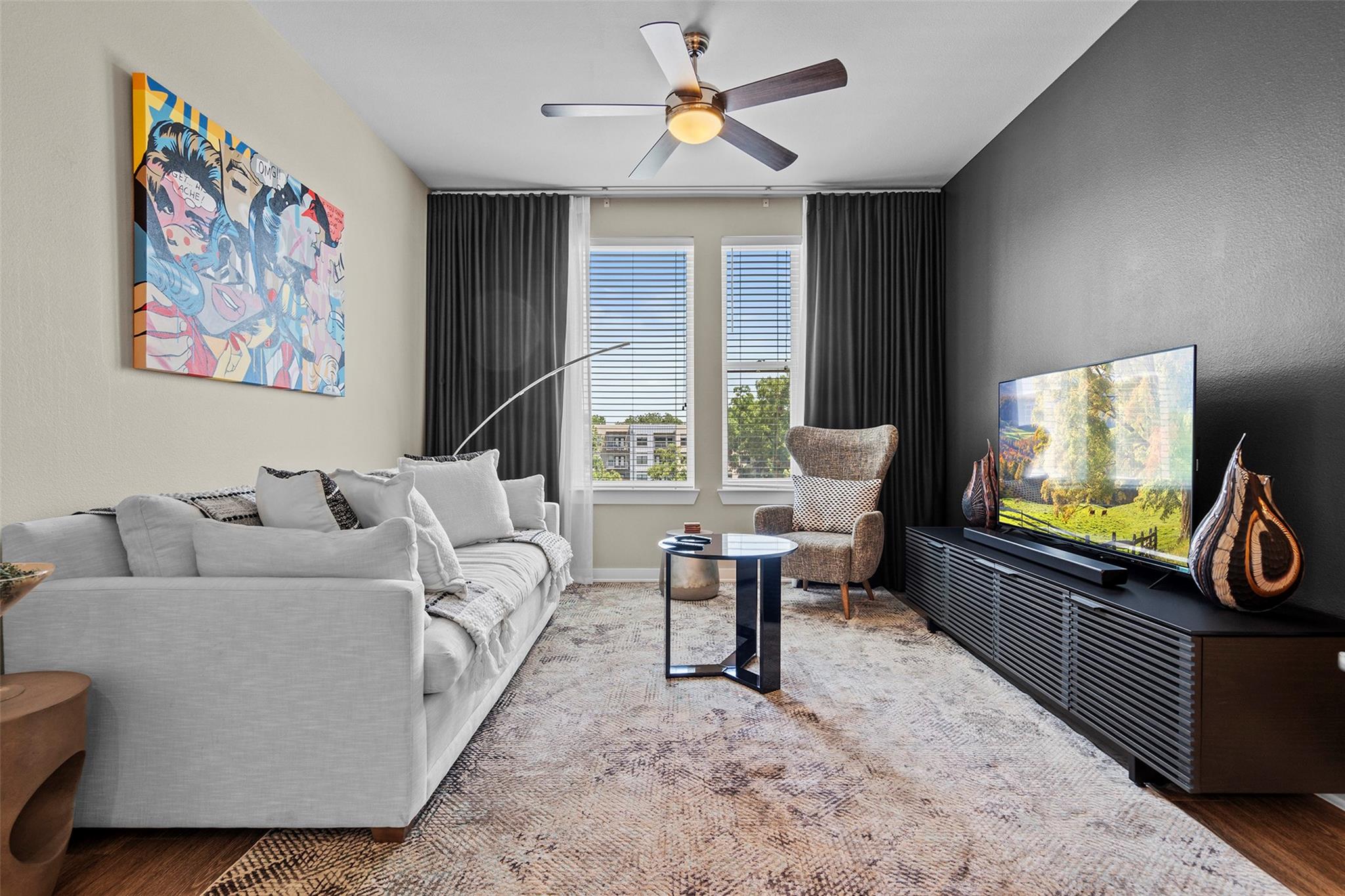 Listing photo 1 of 1900  Barton Springs Rd  #5027