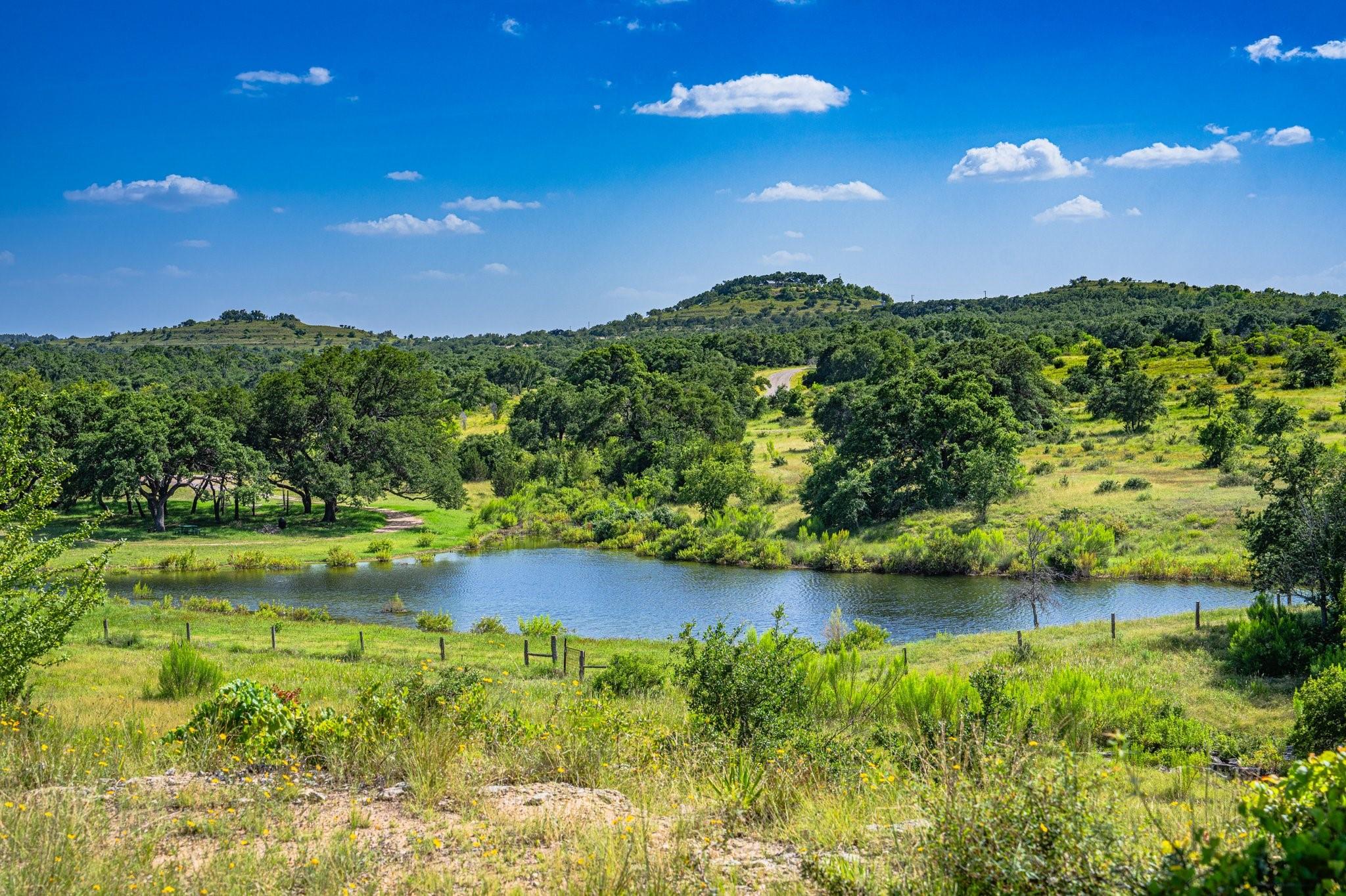 Listing photo 1 of 613  Cattle Creek Rd