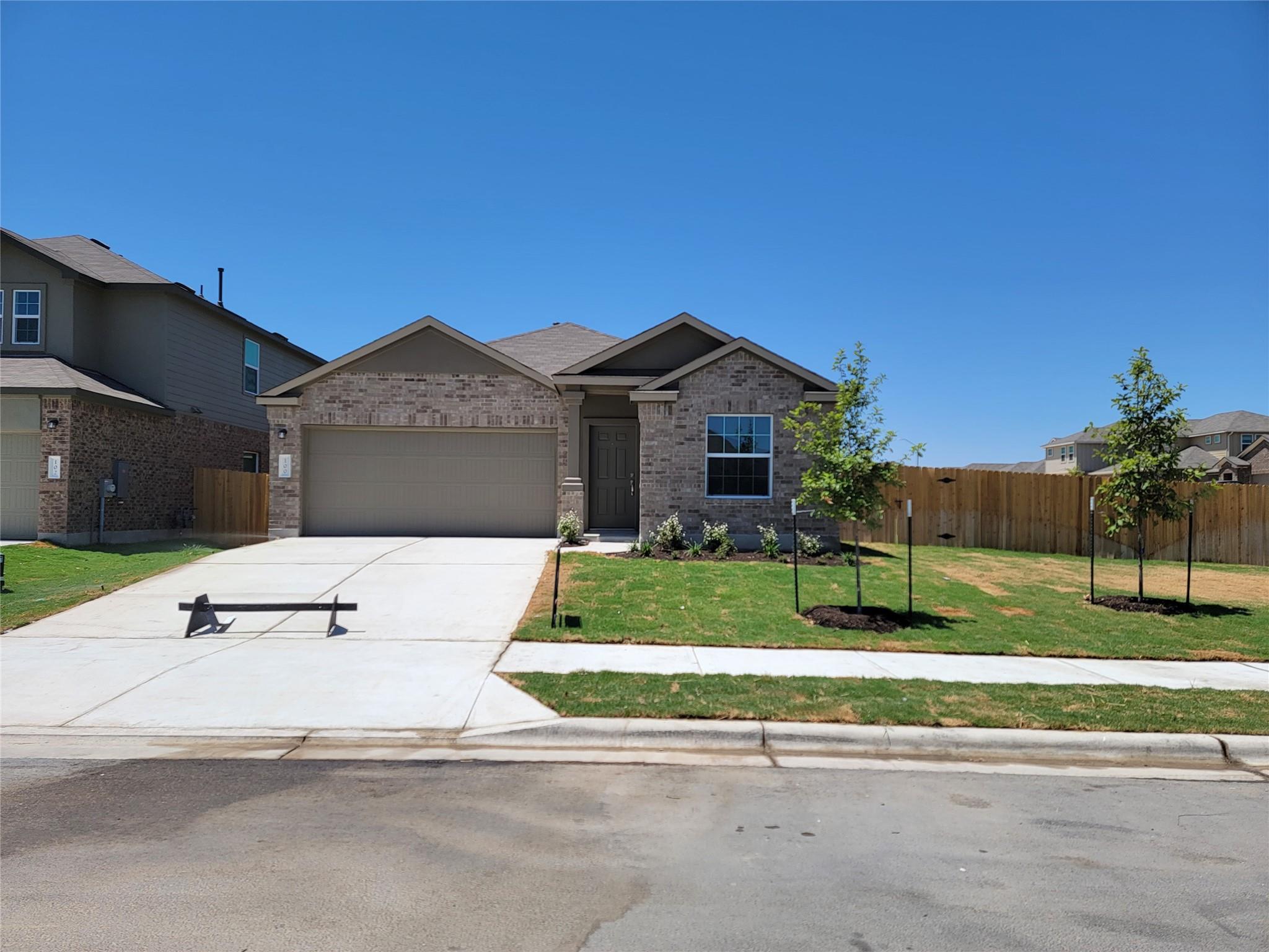Listing photo 1 of 100  Montego St