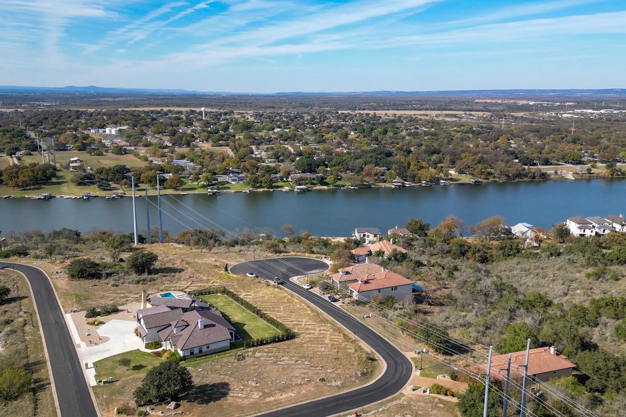 Listing photo 1 of 528  Bendito Way