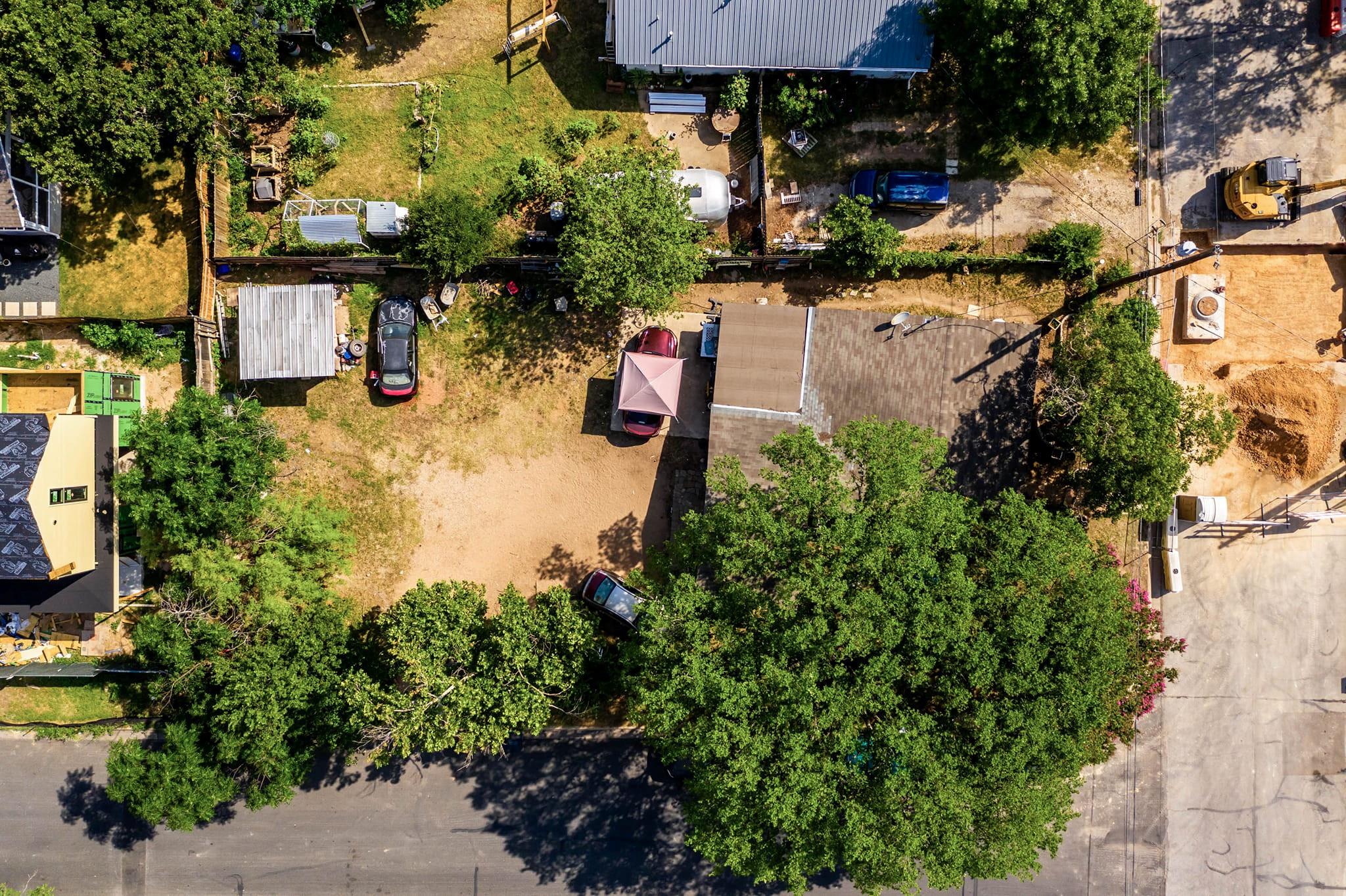 Listing photo 1 of 1144  Mason Ave