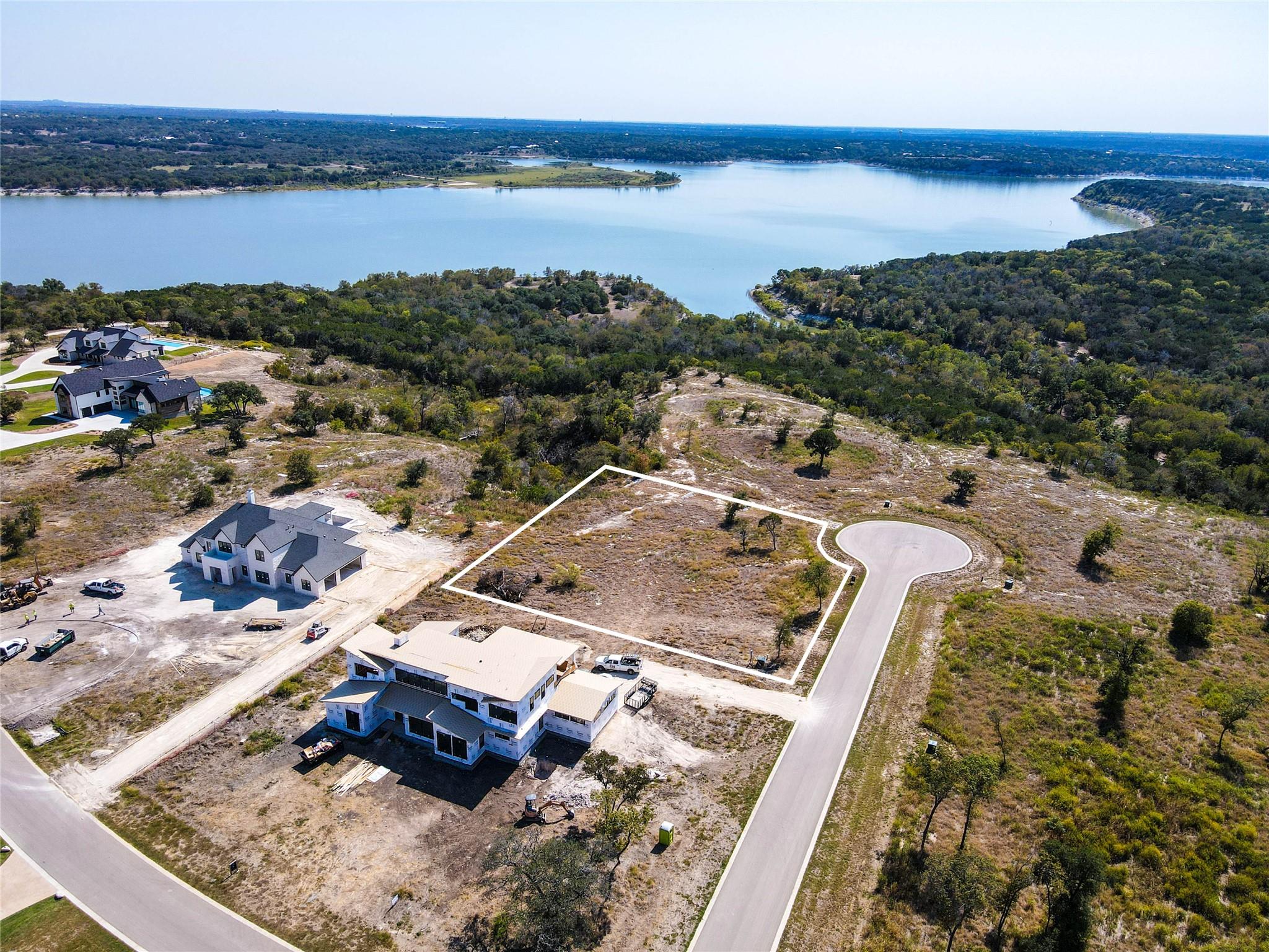 Listing photo 1 of 10207  Enclave Cv