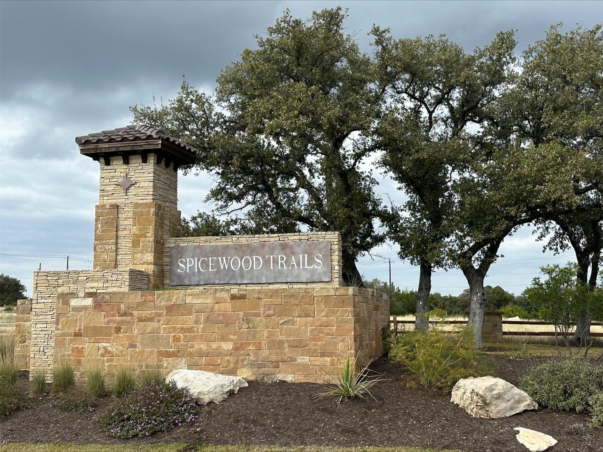 Listing photo 1 of 409  Spicewood Trails Dr