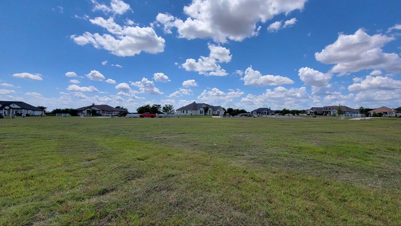 Listing photo 1 of 100  Twin Creekview Ln