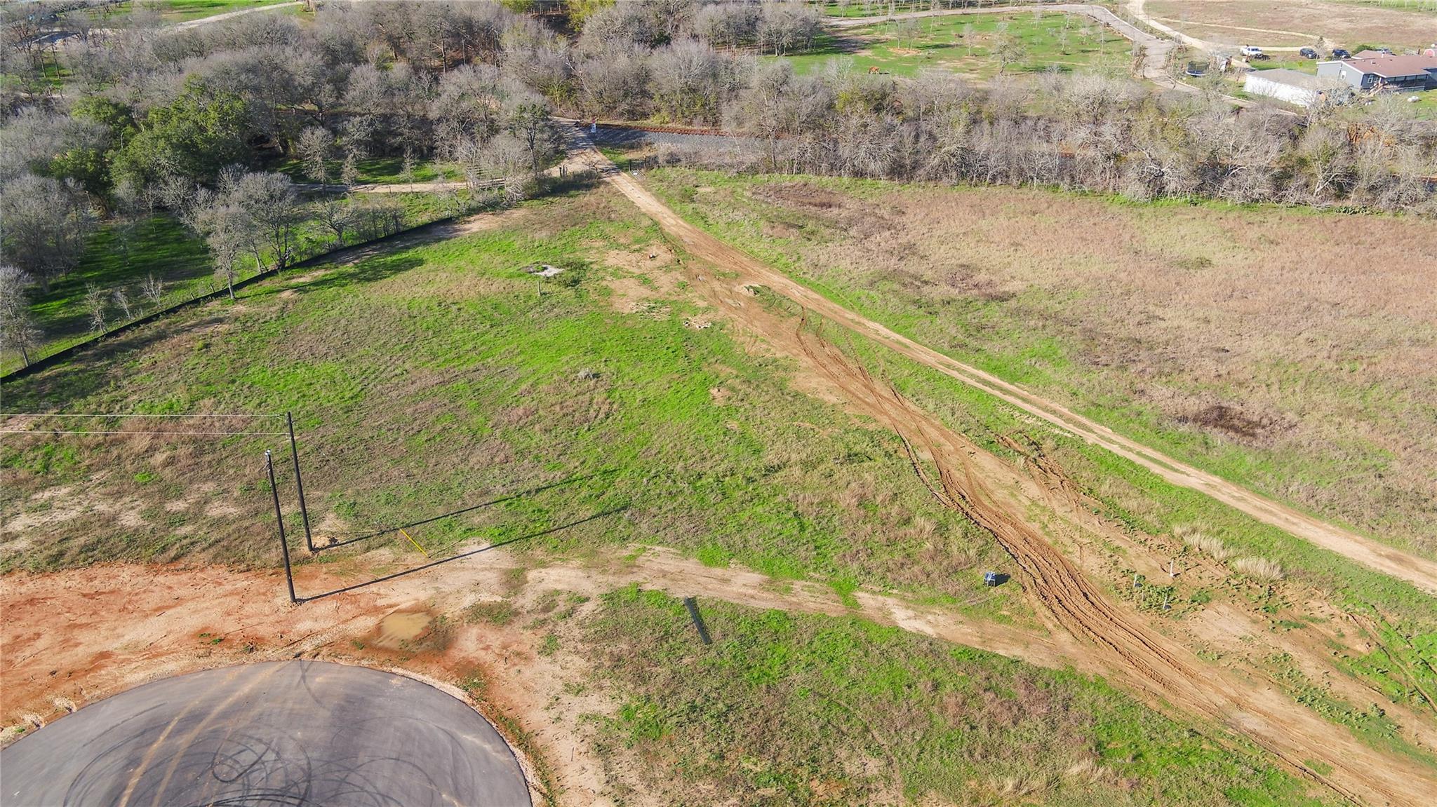 Listing photo 1 of 170  GRACE Ln