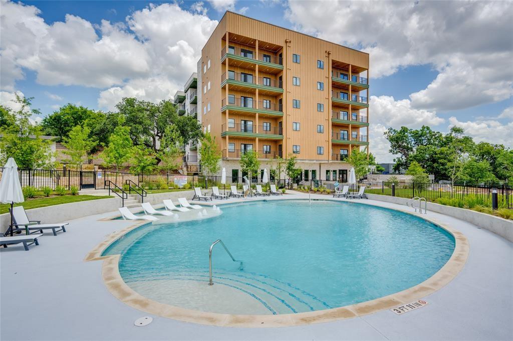 Listing photo 1 of 4802 S Congress Ave  #521
