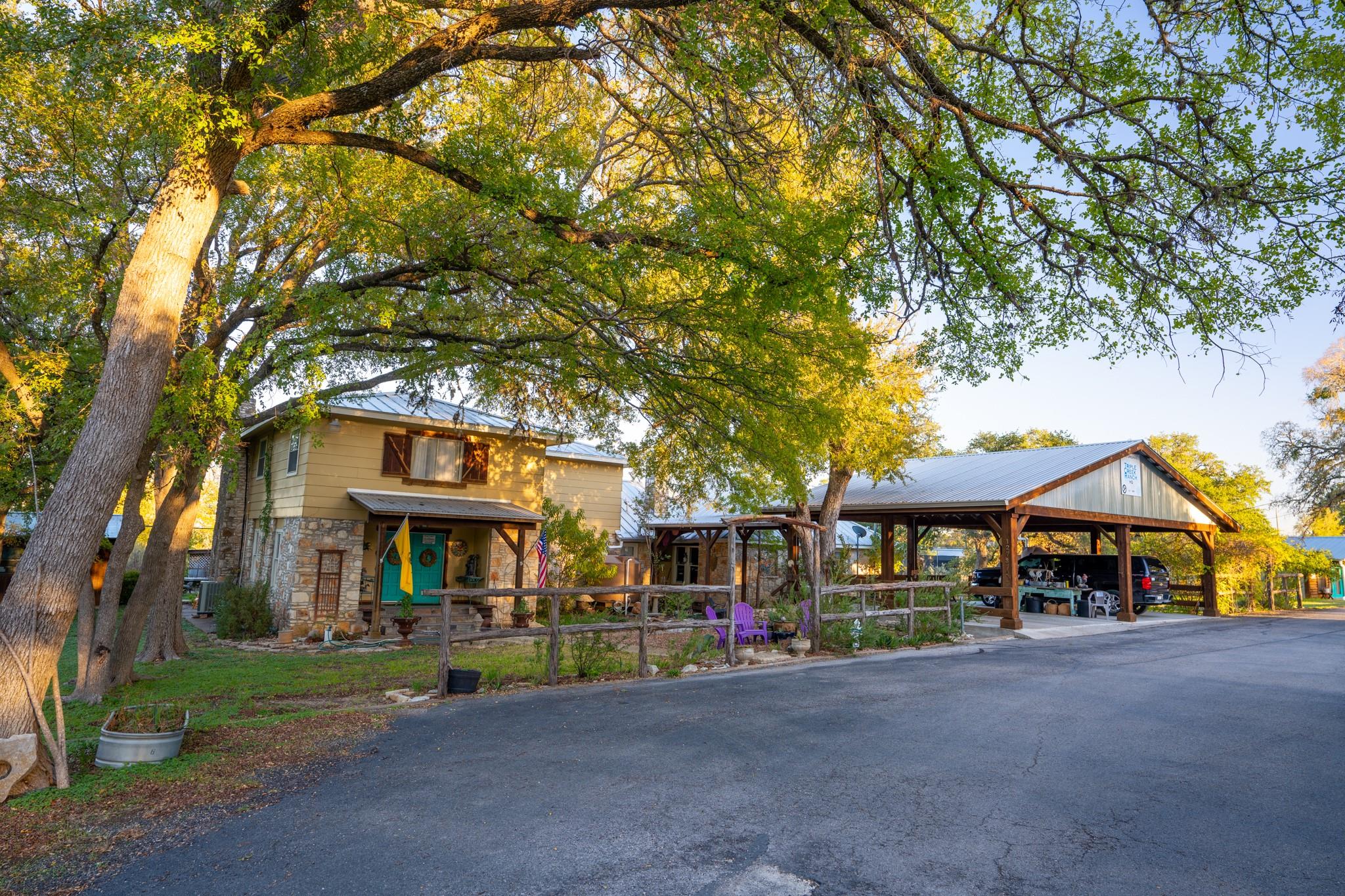 Listing photo 1 of 12737  Silver Creek Rd