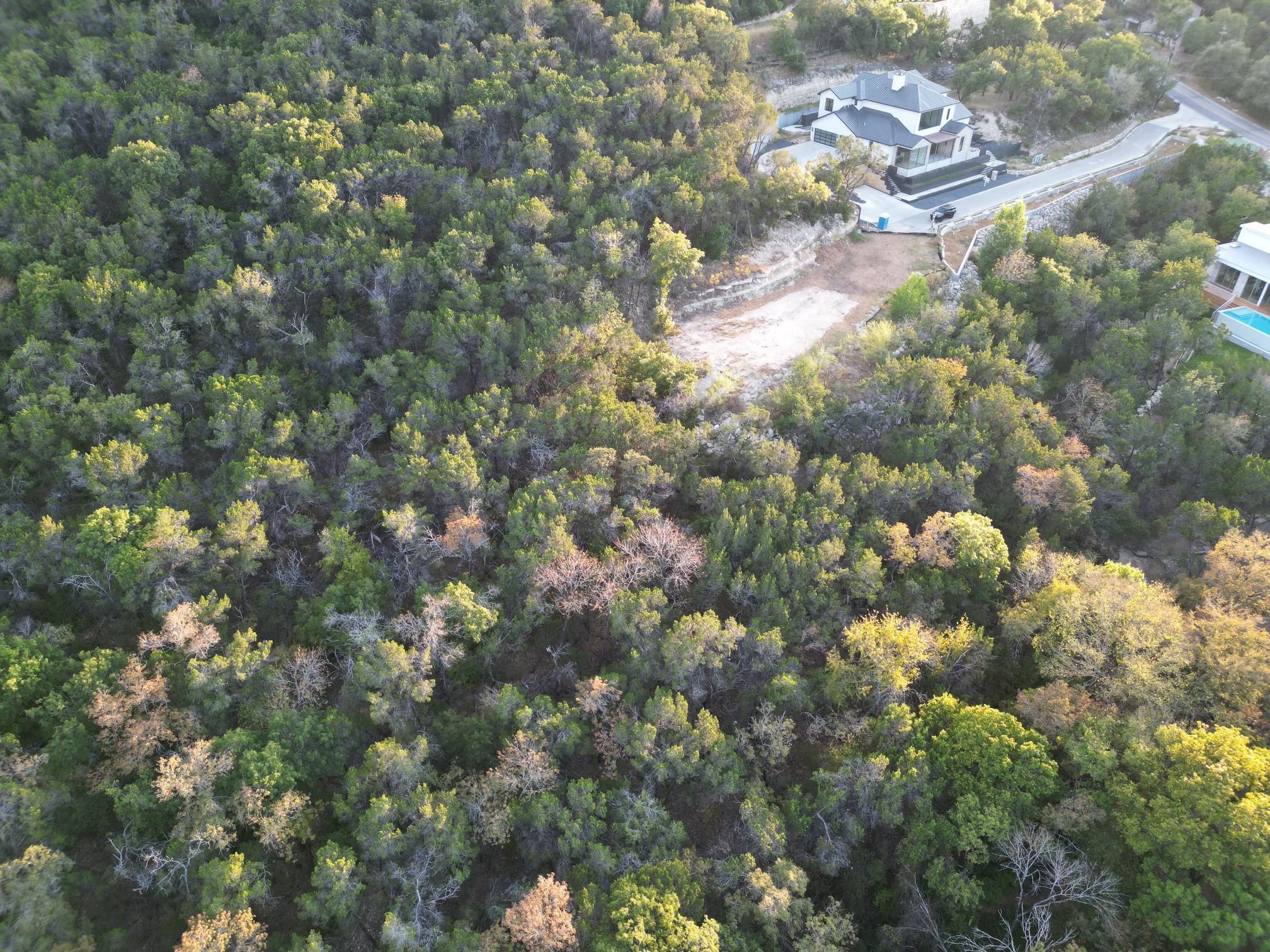 Listing photo 1 of 2701  Toro Canyon Rd  #C