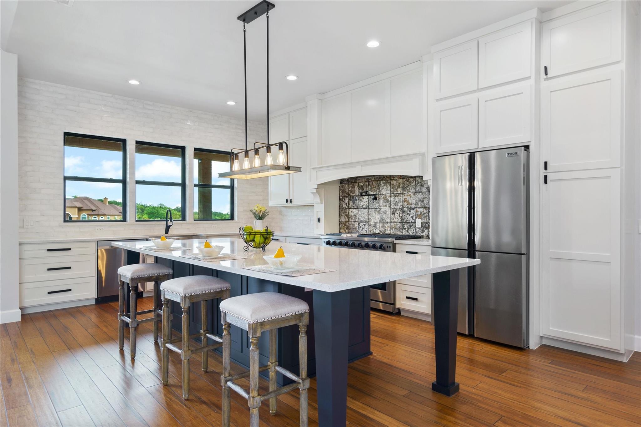 Listing photo 1 of 21409  Vista Estates Dr