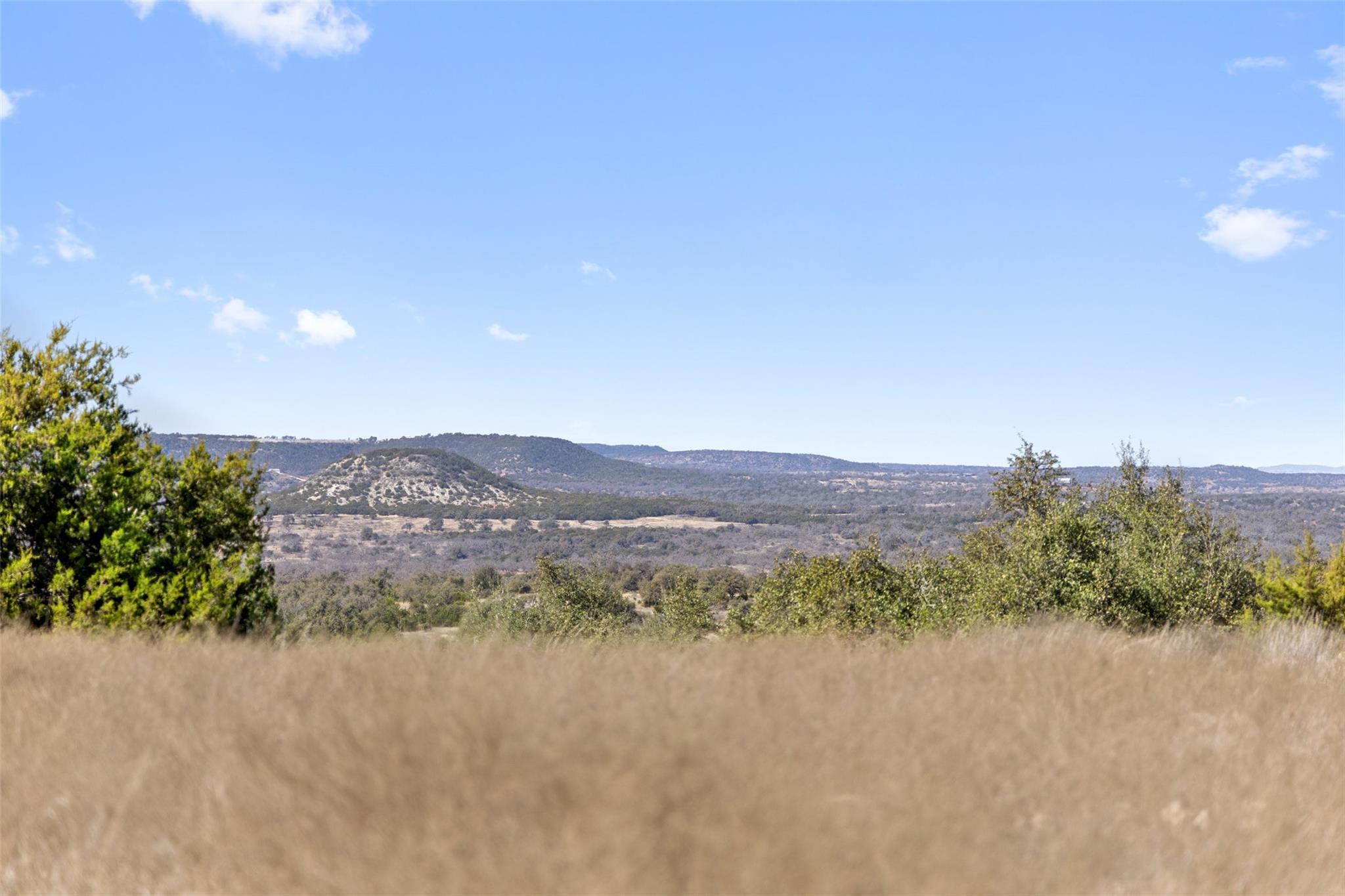 Listing photo 1 of 9069  Ranch Road 1323 Rd