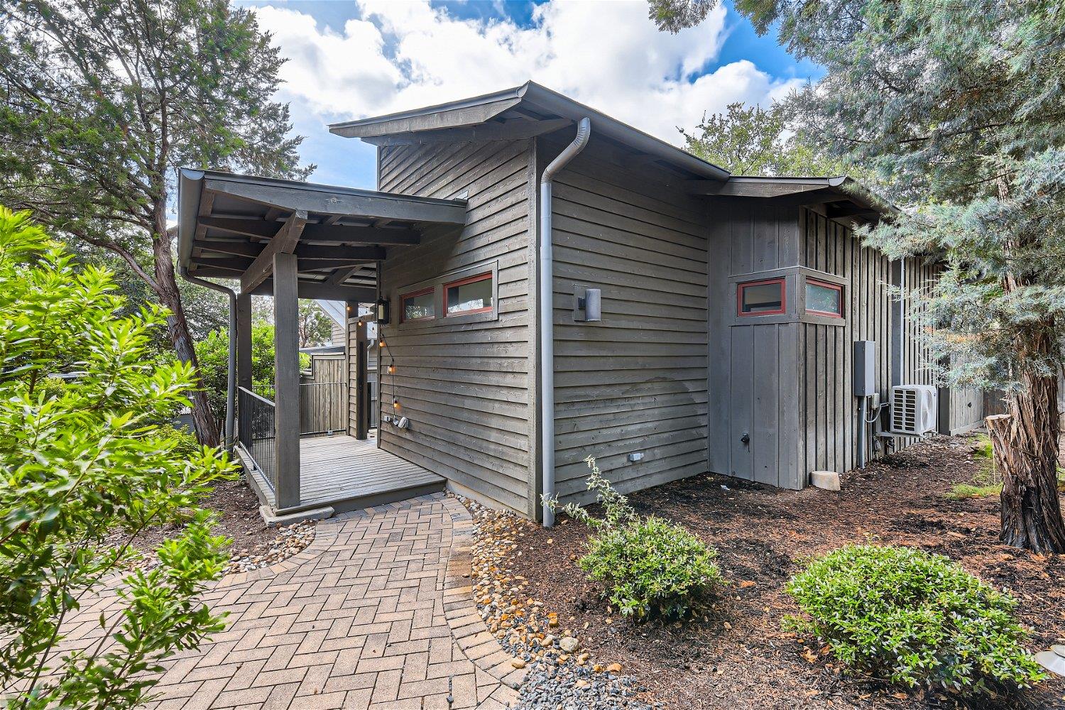 View of side of home