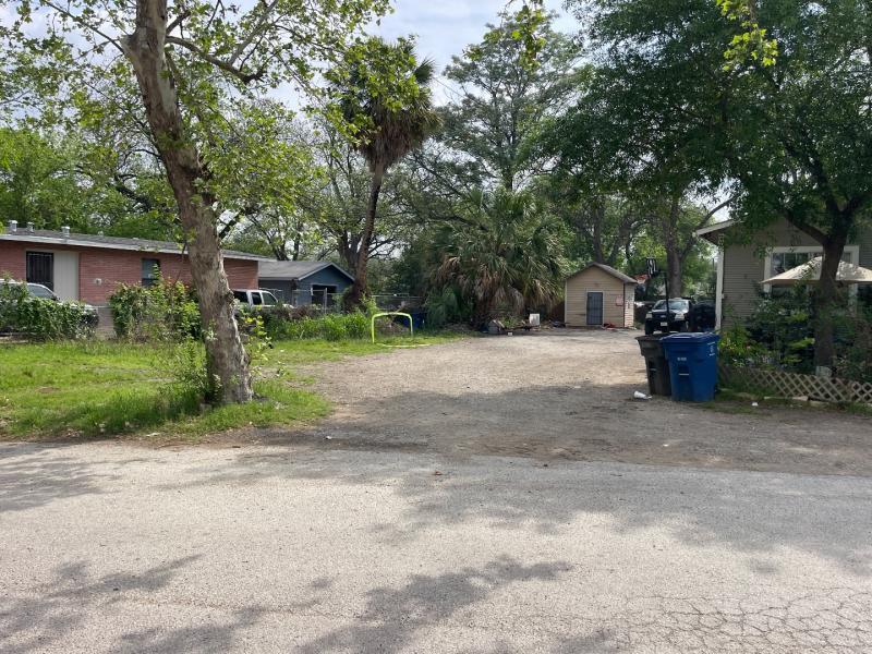 Listing photo 1 of 116  Fairbanks Ave