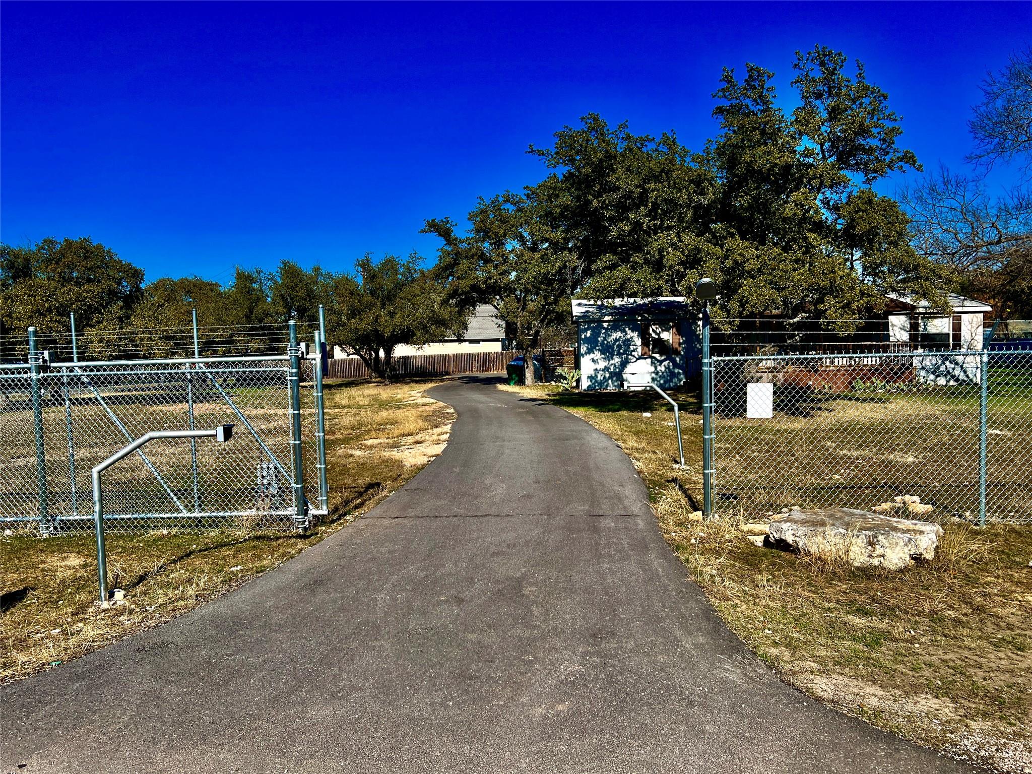 Listing photo 1 of 15608  CHECOTAH Dr