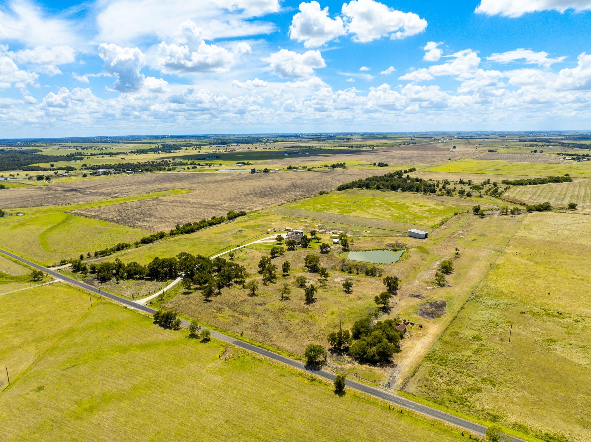 Listing photo 1 of 0  Tract 1 CR 470  - Ctr