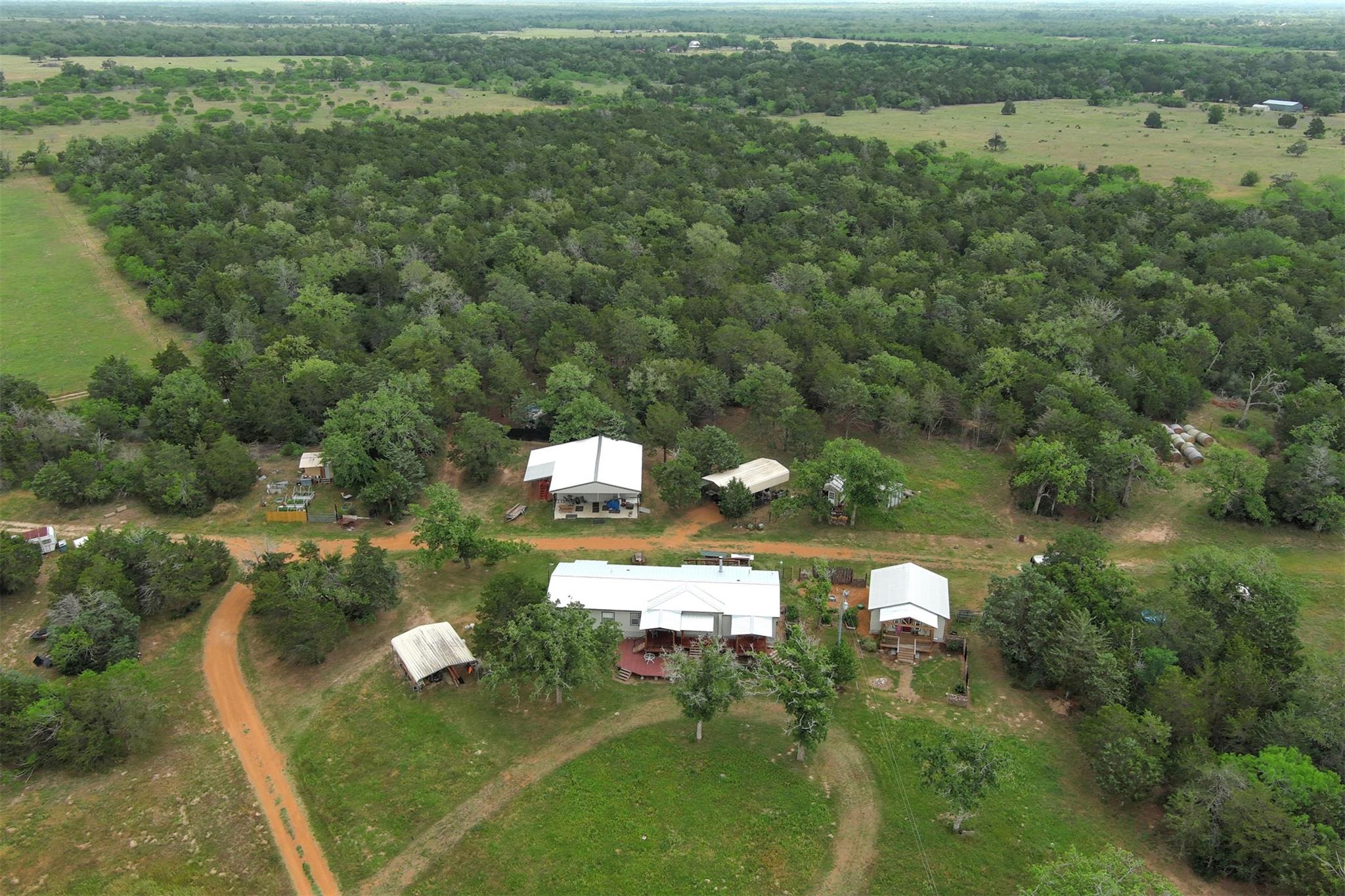 Listing photo 1 of 13831  Tx-95 Hwy