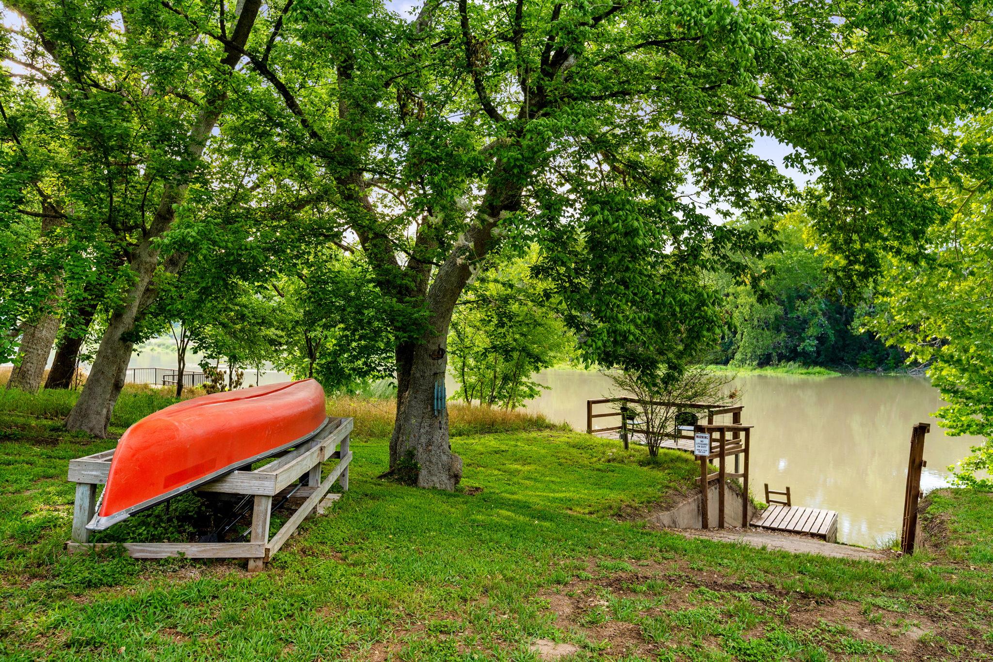Listing photo 1 of 235  El Camino River Rd
