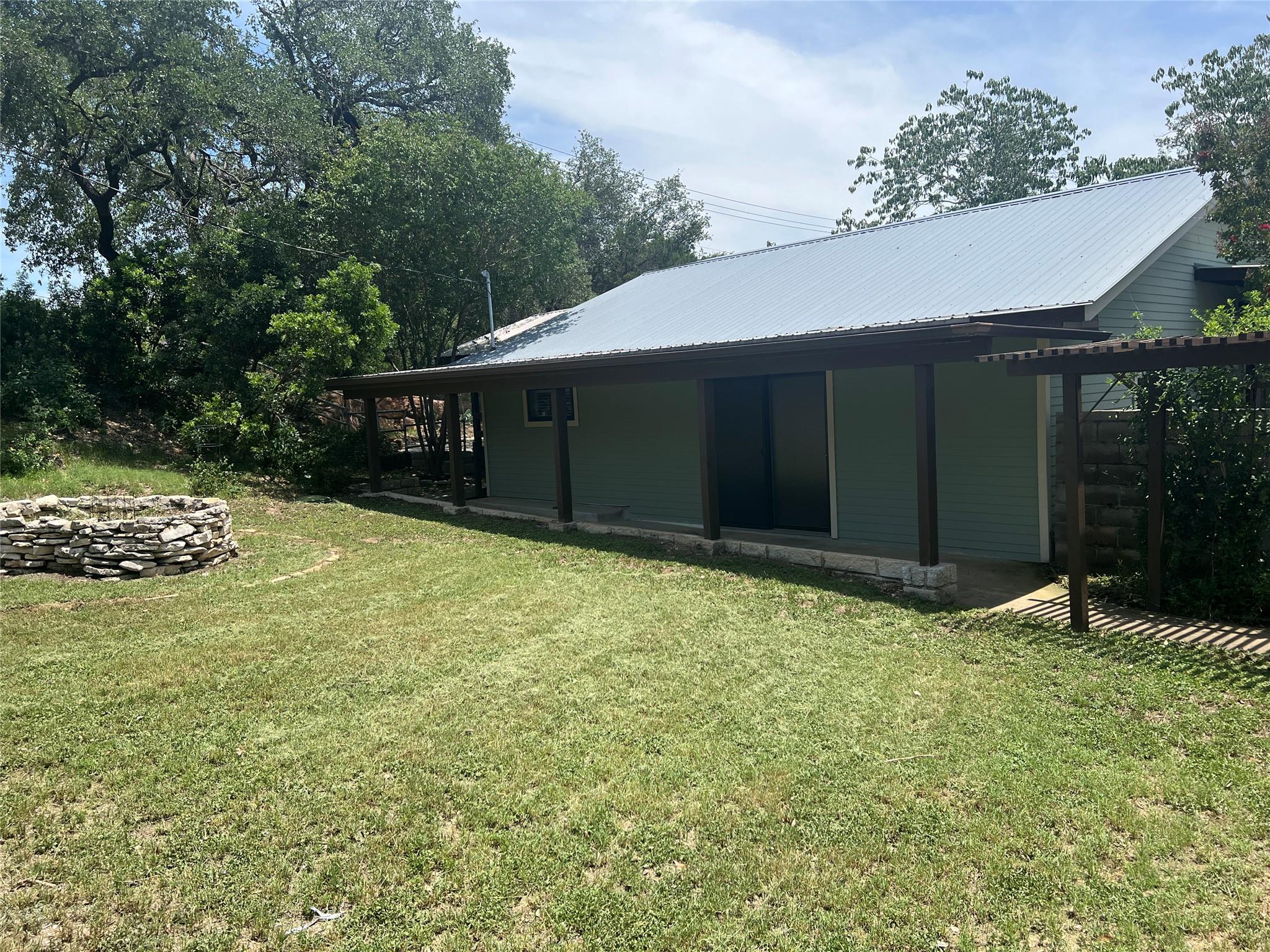 Listing photo 1 of 15303  TEXAS St
