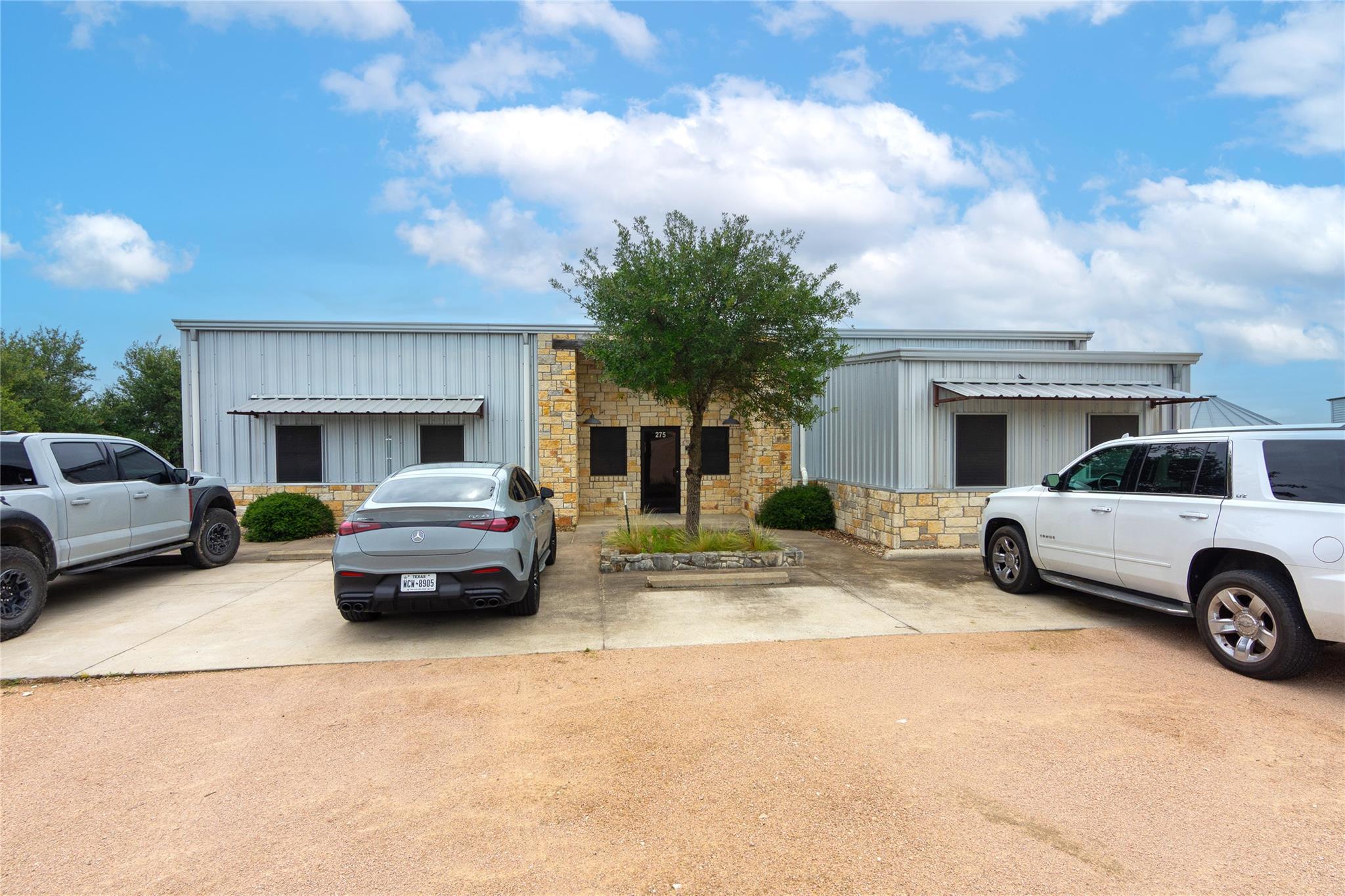 Listing photo 1 of 275  Frog Pond Ln
