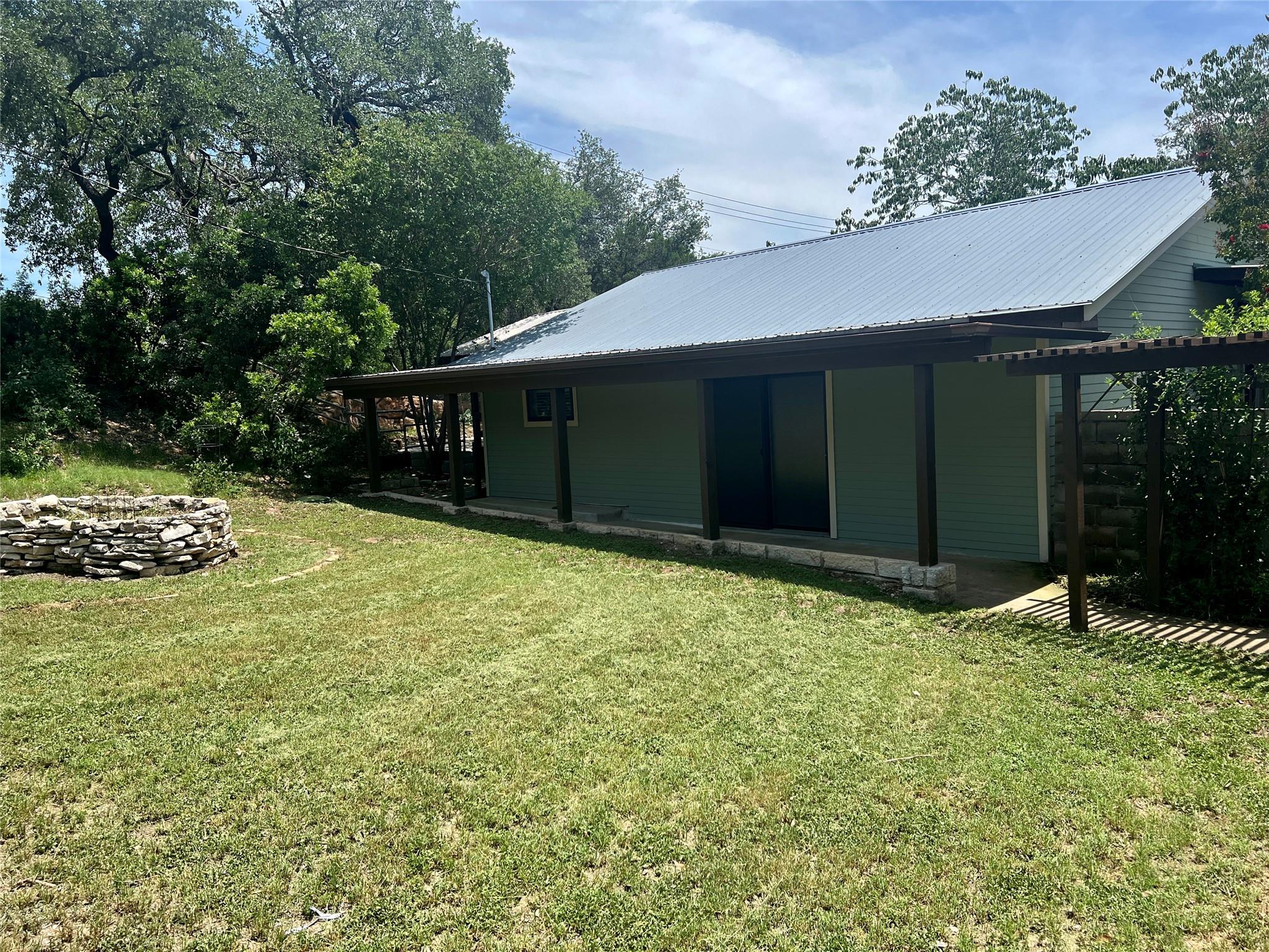 Listing photo 1 of 15303  TEXAS St