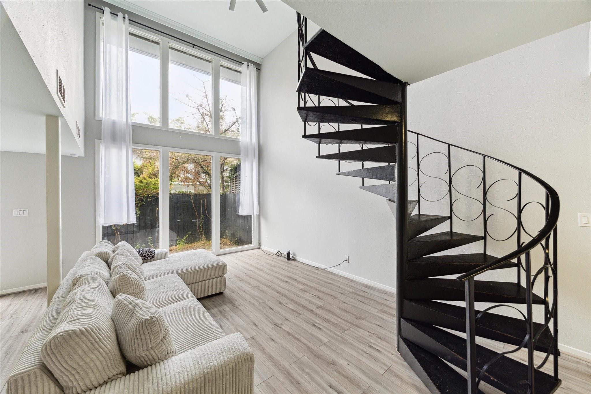 3300  Yorktown St  #13 매물 사진 1