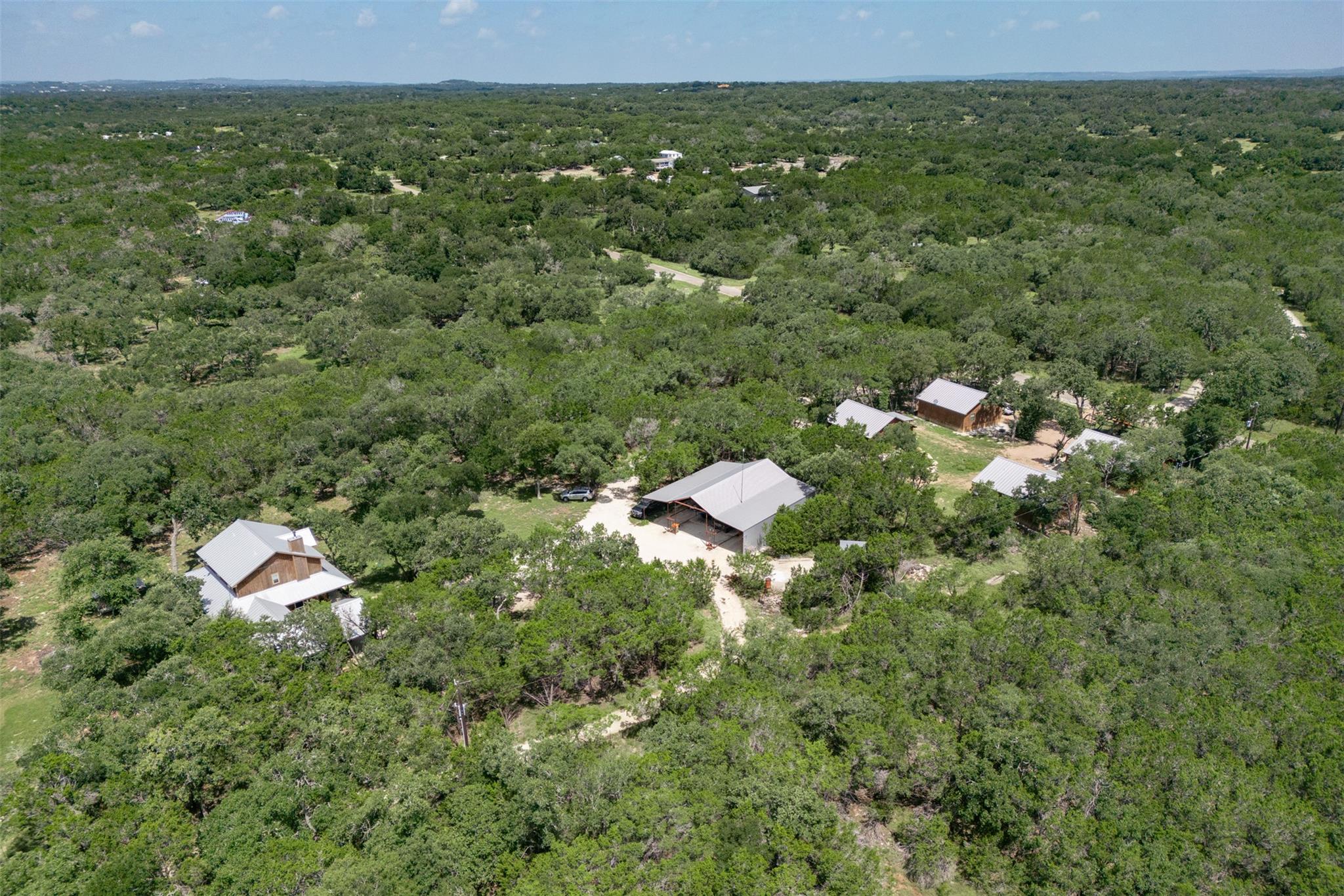 Listing photo 1 of 1374  Forest View Dr