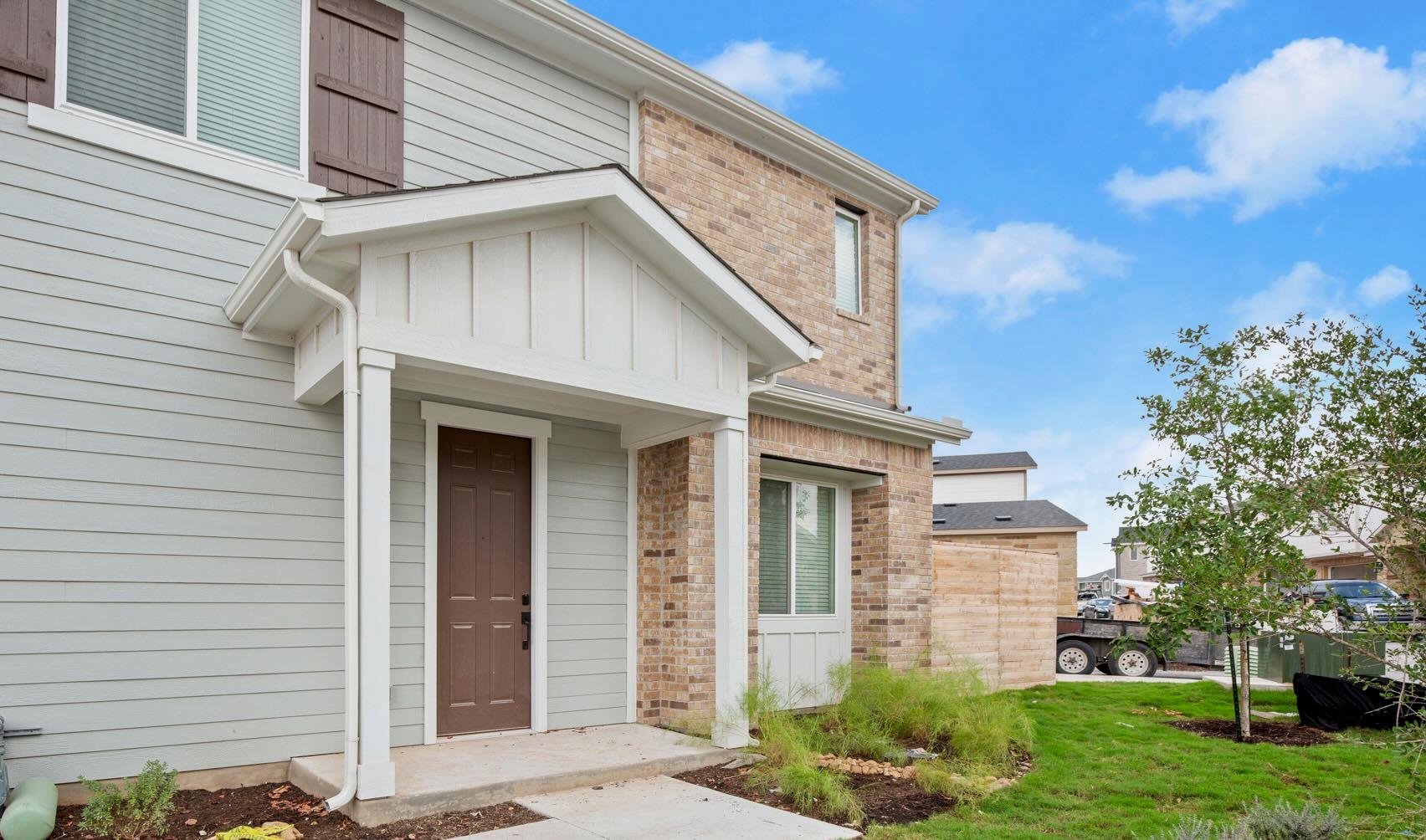 Listing photo 1 of 17413  Homestead Haven Dr