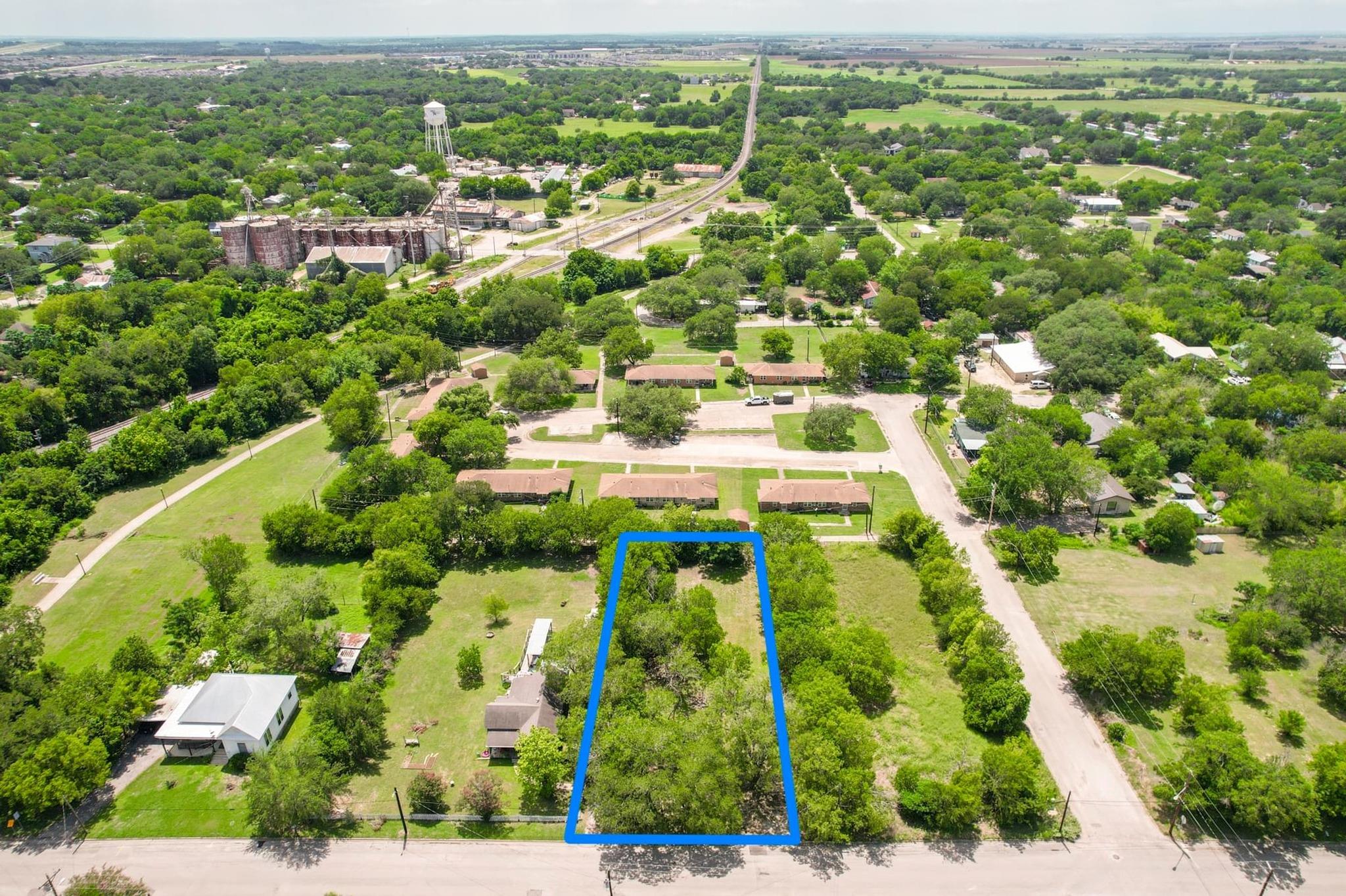 Listing photo 1 of 821  Blanco None