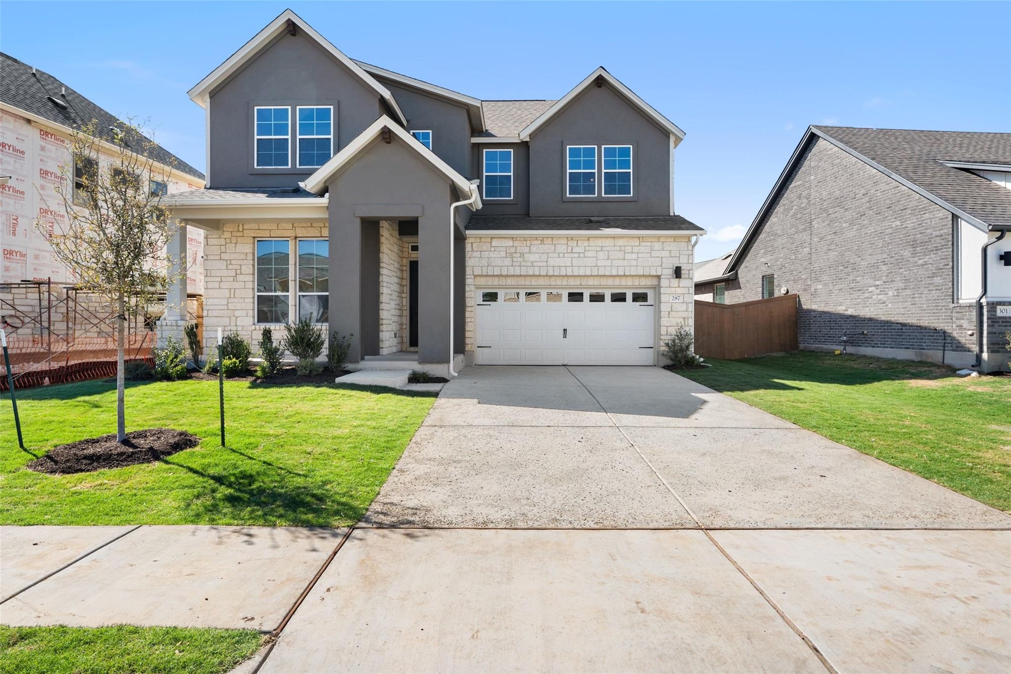 Listing photo 1 of 287  San Saba Dr