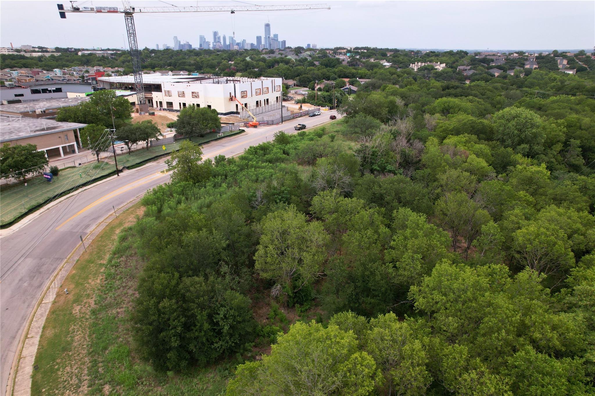 Listing photo 1 of 2827  Metcalfe Rd