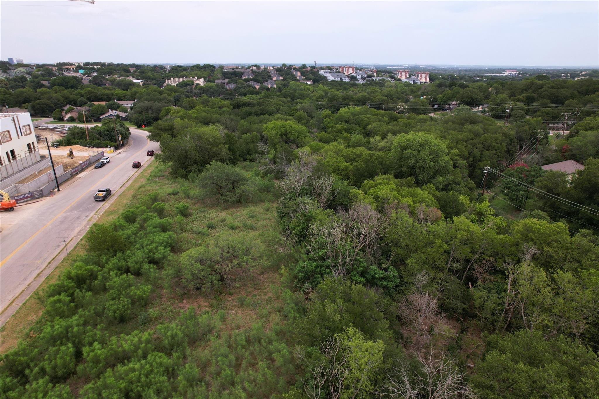 Listing photo 1 of 2829  Metcalfe Rd