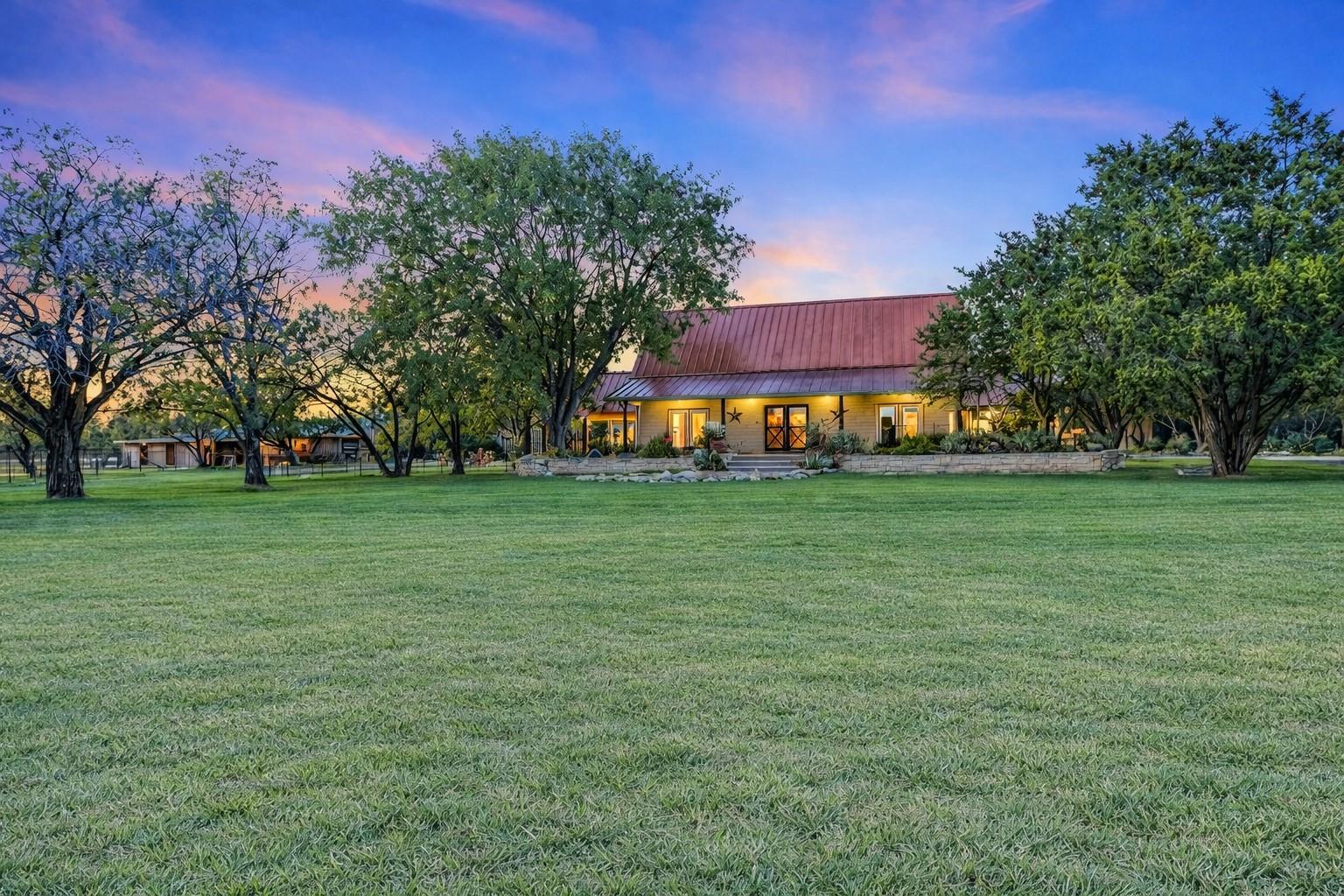 Listing photo 1 of 1005  County Road 414 None