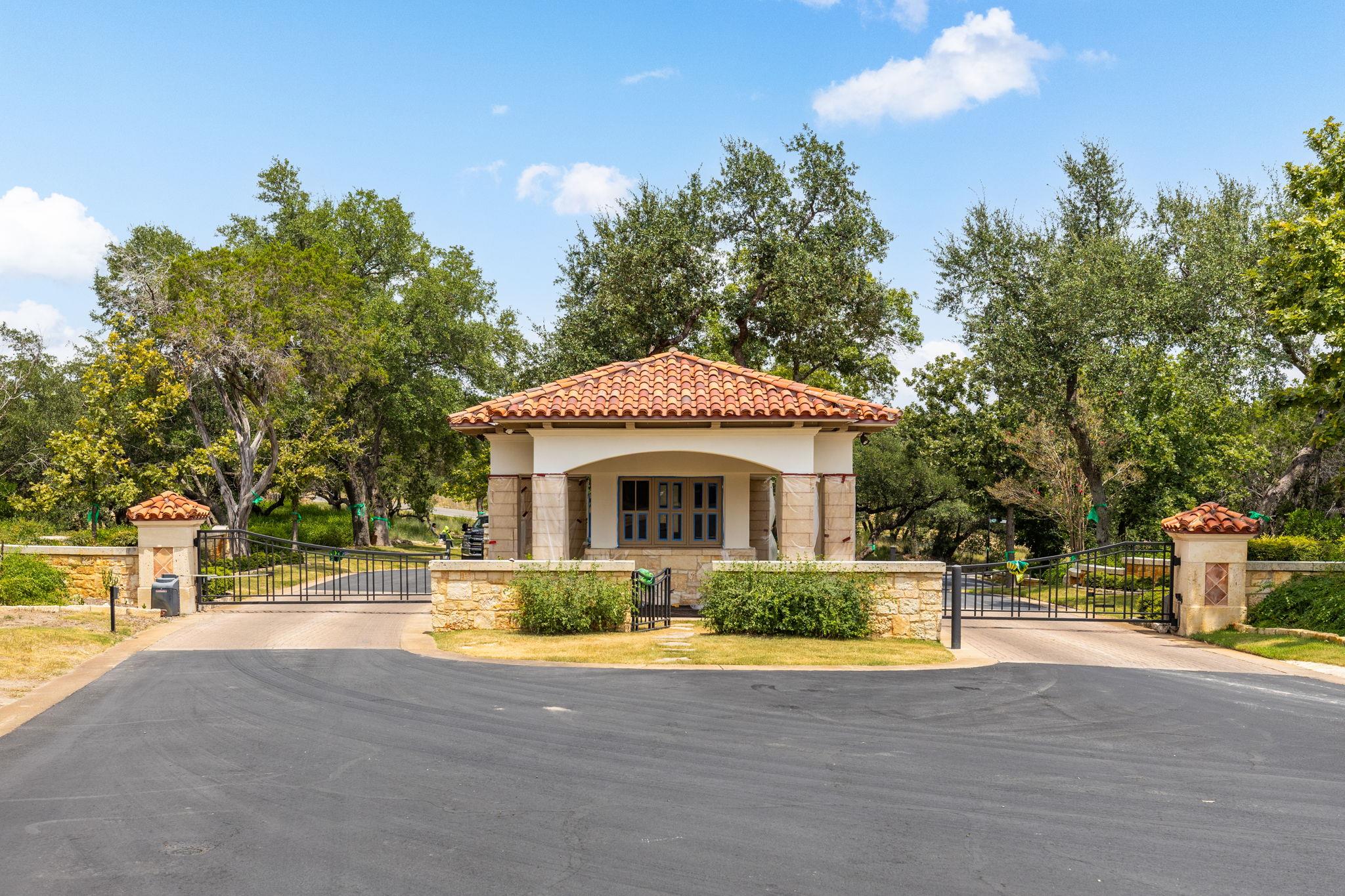 Listing photo 1 of 707  Moonlight Bay Dr