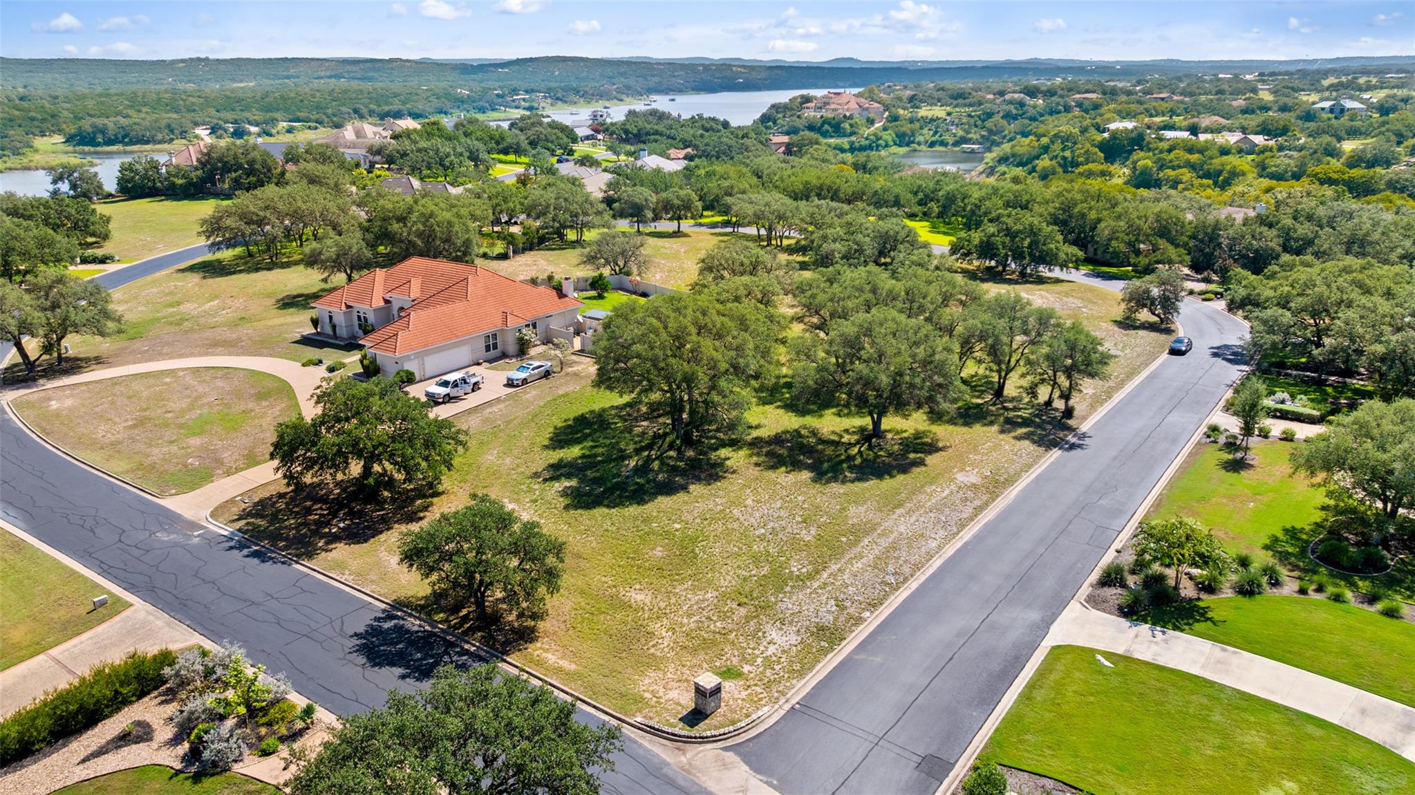 Listing photo 1 of 26309  Countryside Dr