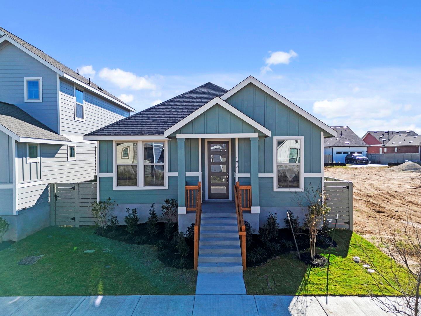Listing photo 1 of 193  Weaver Ln