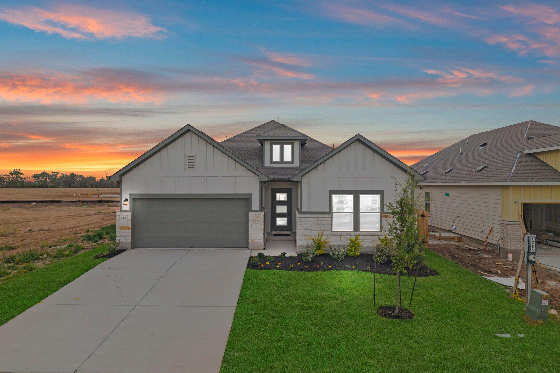 Listing photo 1 of 145  Ayres Horn None