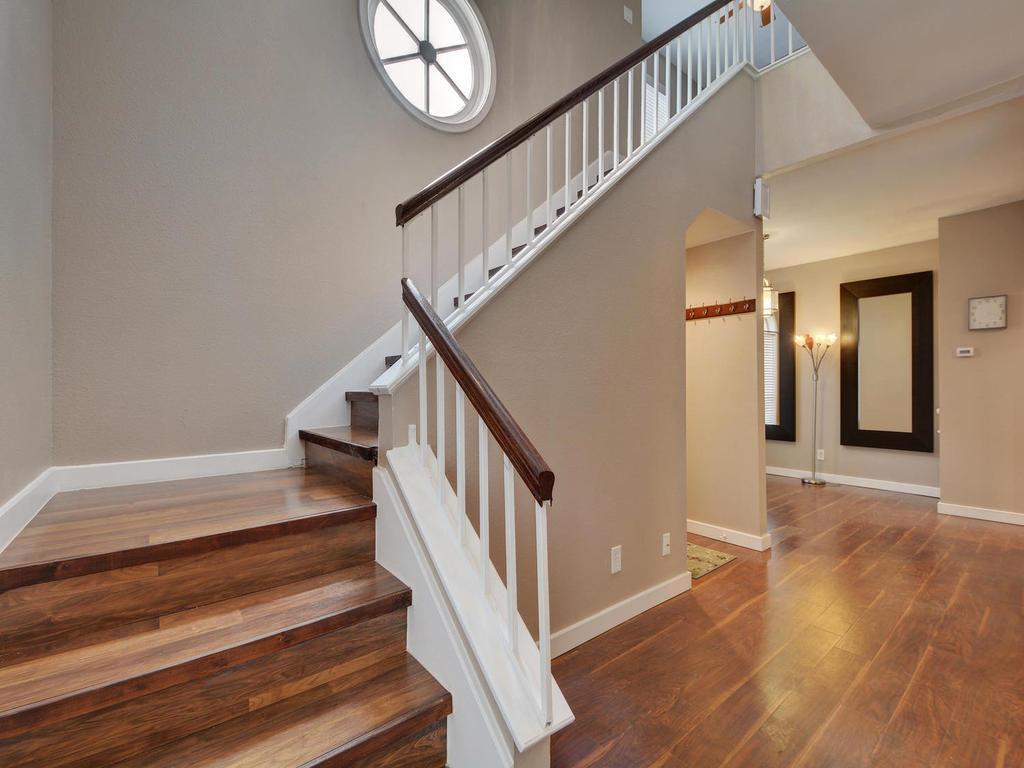 Listing photo 1 of 2529  Rio Grande St  #58
