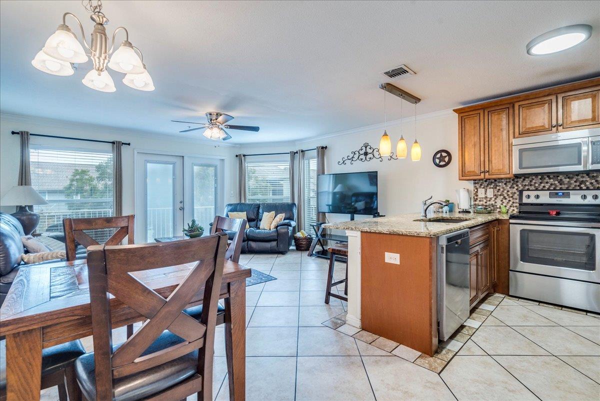 730 E Mather St  #L 303 매물 사진 1